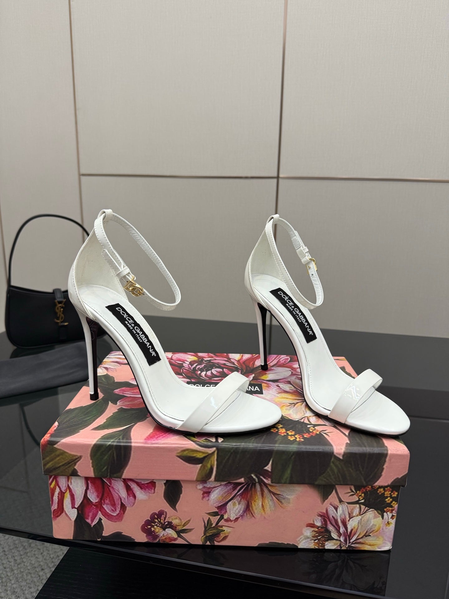 DC 25 Buckled High-Heeled Sandals White Patent Leather & Sheepskin 326382