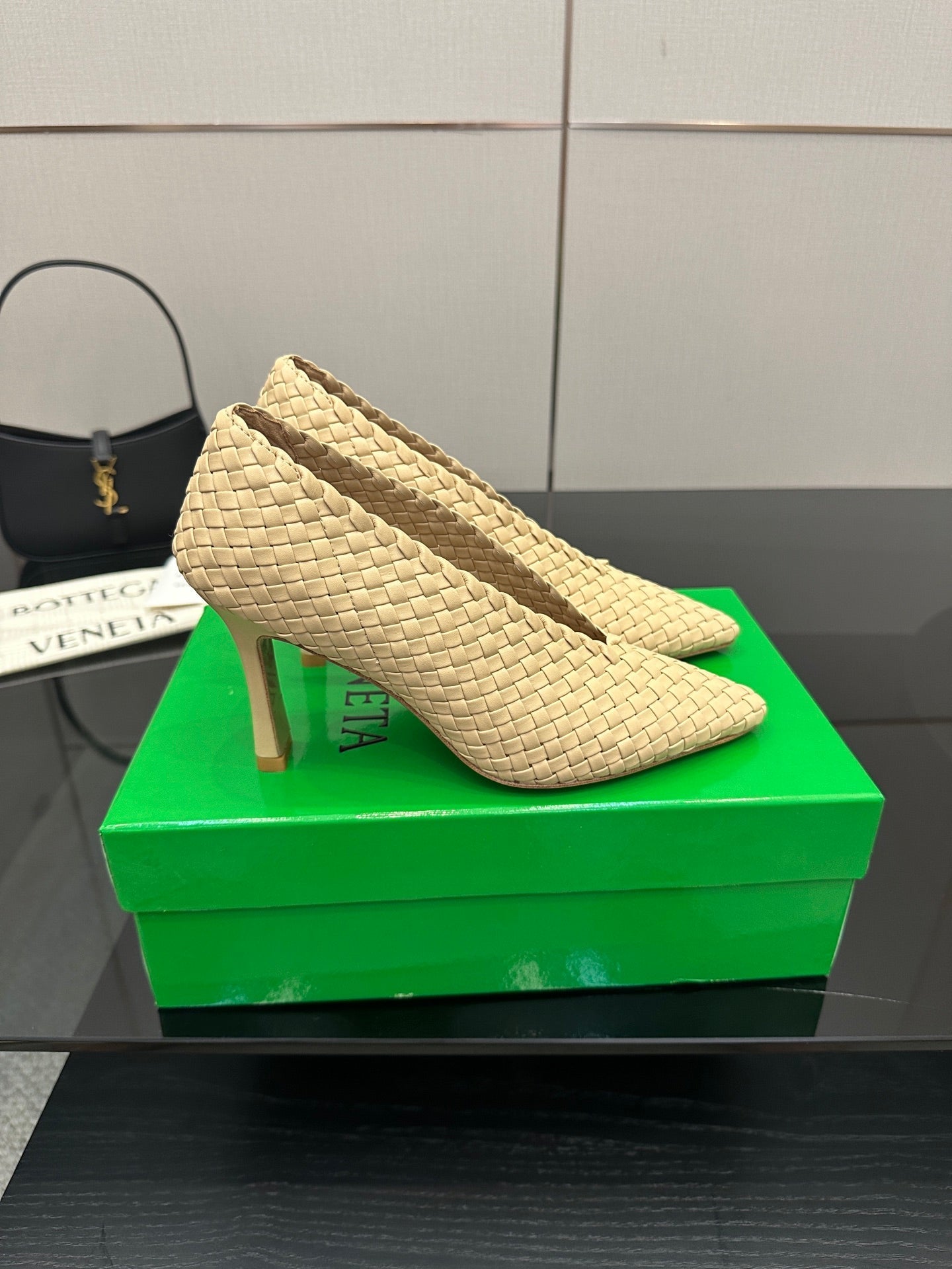 BV Sofia Pump 90mm Beige Intreccio leather 427648