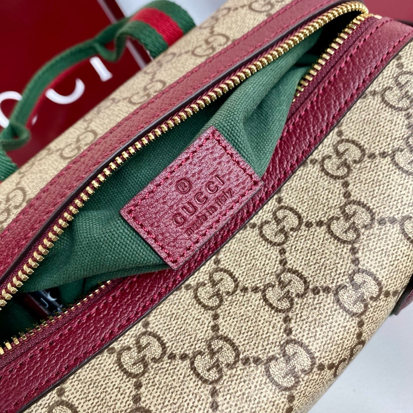 Gucci 25 GG Handbag 20cm Beige mix Rosso Ancora Red Canvas Leather 286710