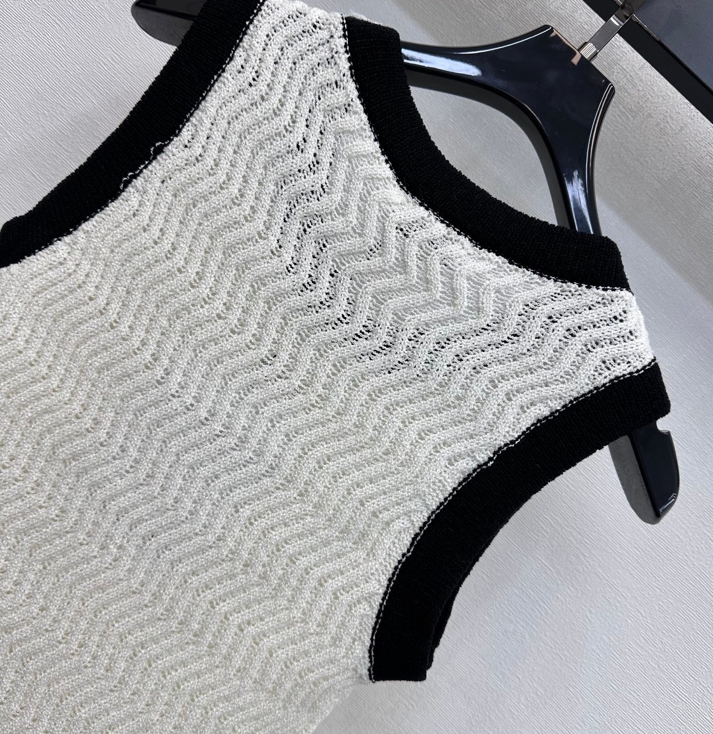 CC 26s Knit Vest White Wool Polyester 378379