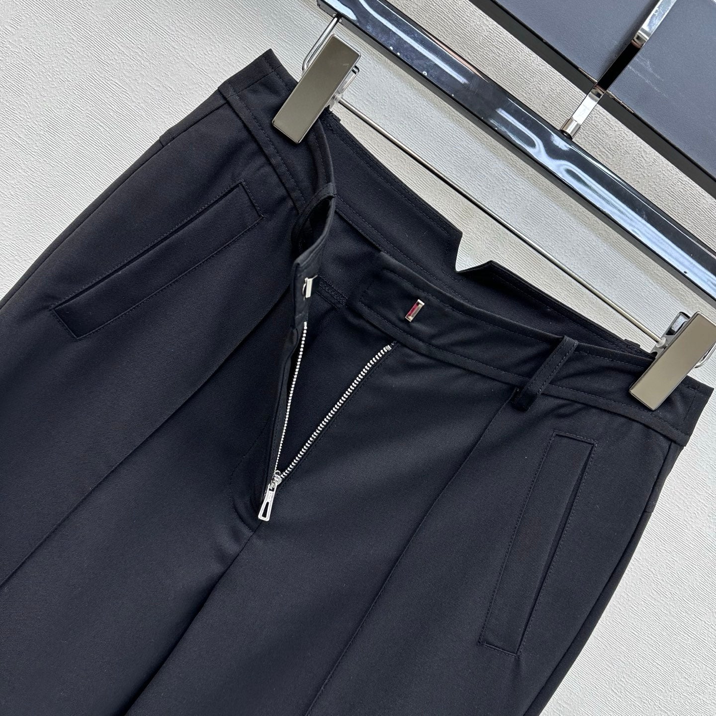 HM 26s Cropped Pants Black Cotton 378808