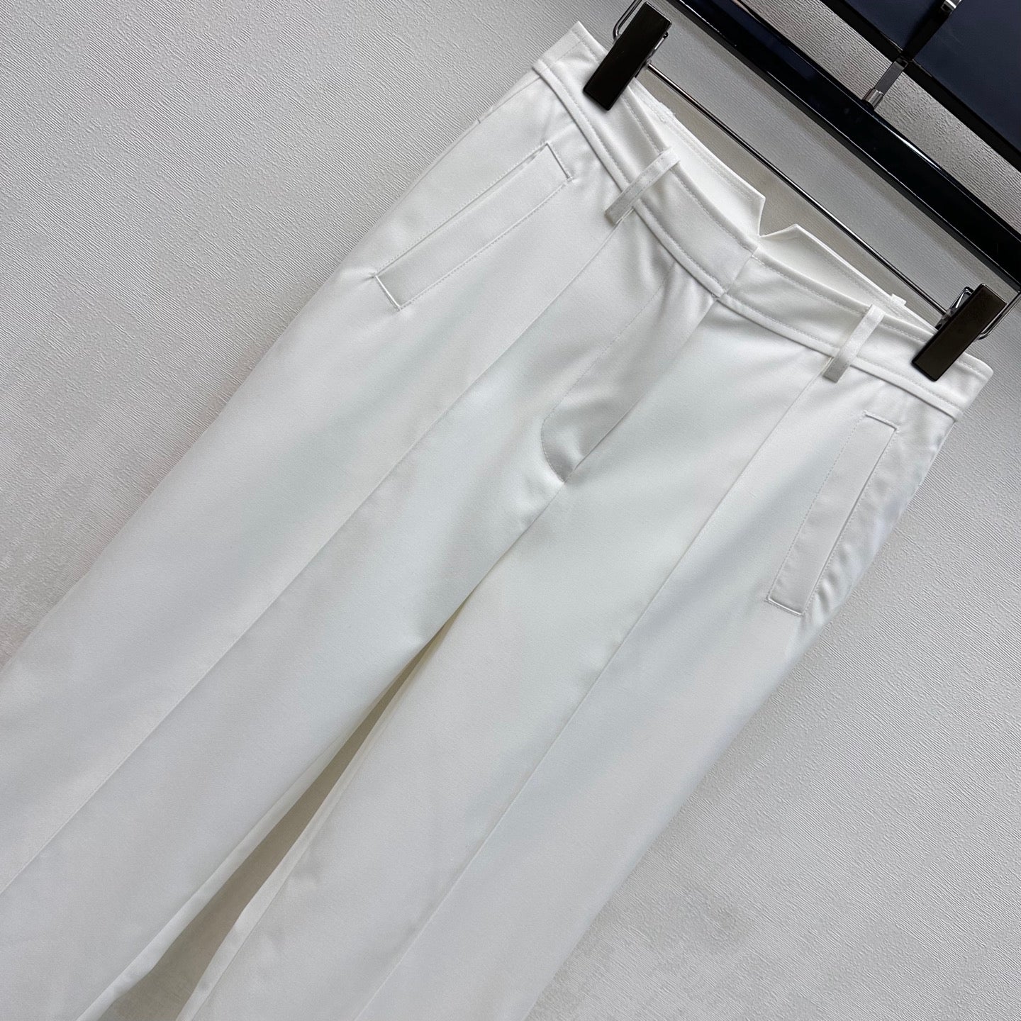 HM 26s Cropped Pants White Cotton 378822