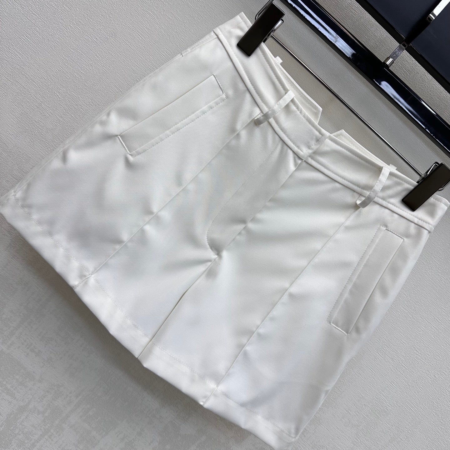 HM 26s Cropped Short White Cotton 378807