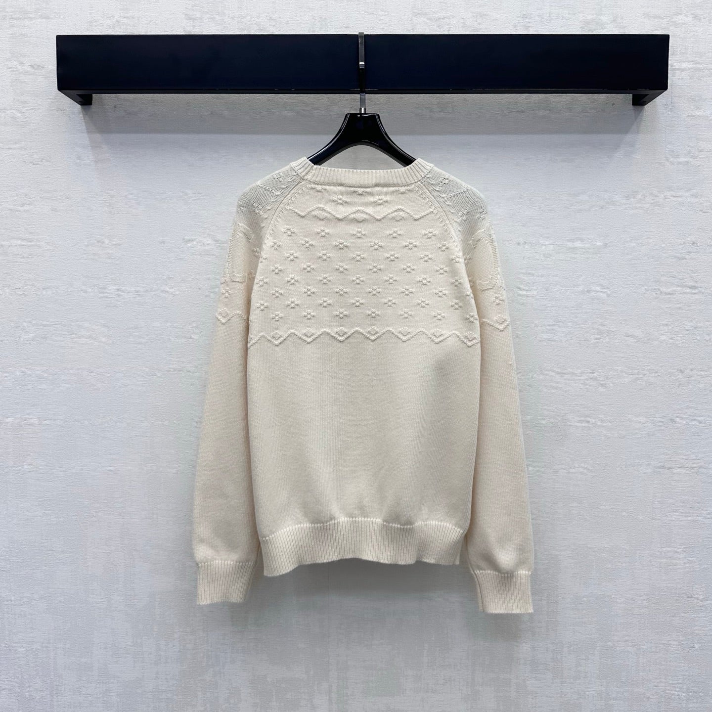 Celine 26s Jacquard Knit Long-Sleeved Top Cream Wool 421309