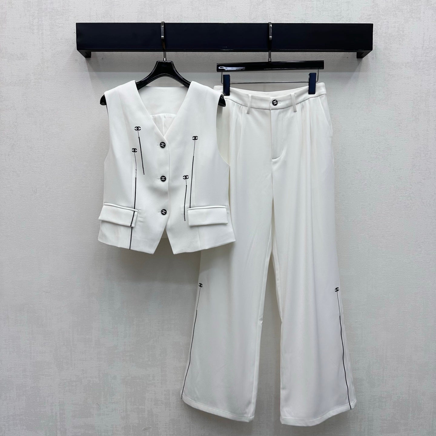 CC 26s Embroidered Vest And Trouser Suit White Polyester 422611