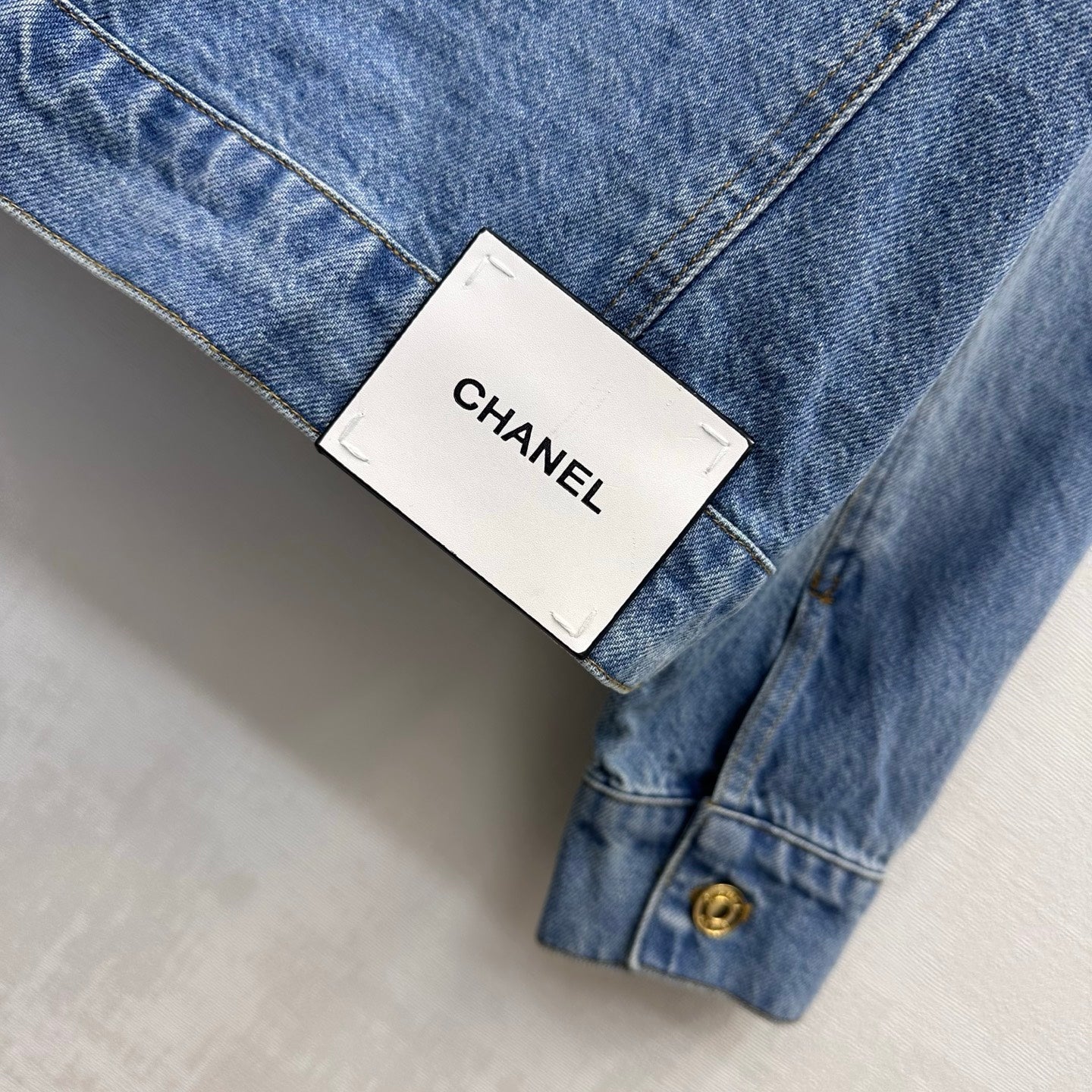 CC 26s Letter Button Jacket Light Blue Denim 422640
