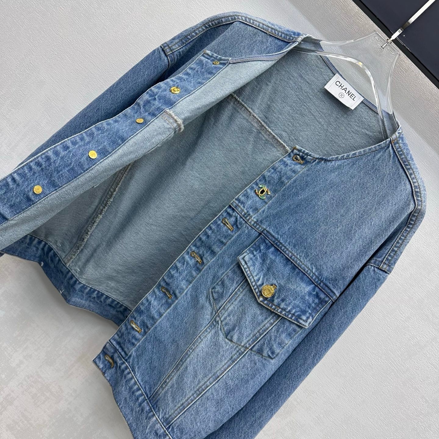 CC 26s Letter Button Jacket Light Blue Denim 422640