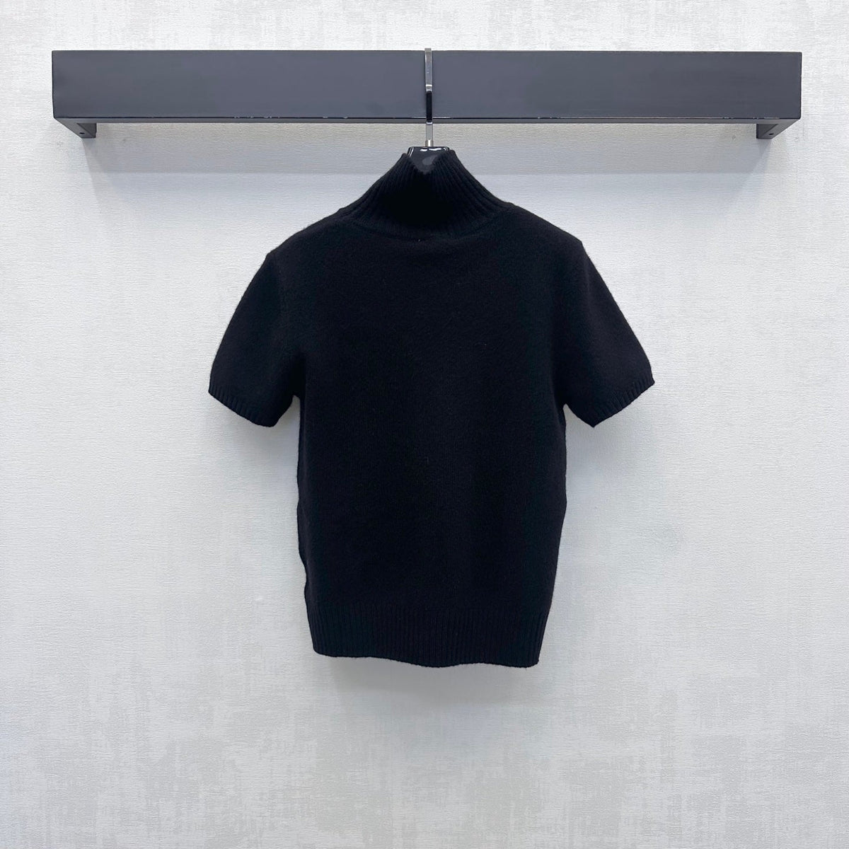 CC 26s Mock Neck Short Sleeve Knit Top Black Wool Blend 434113