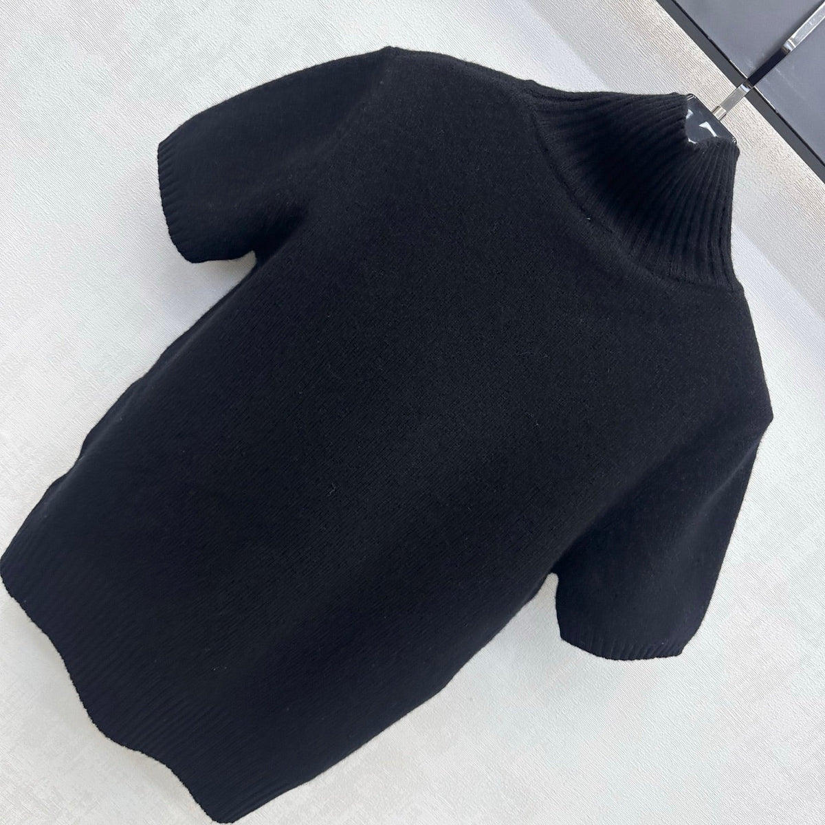 CC 26s Mock Neck Short Sleeve Knit Top Black Wool Blend 434113