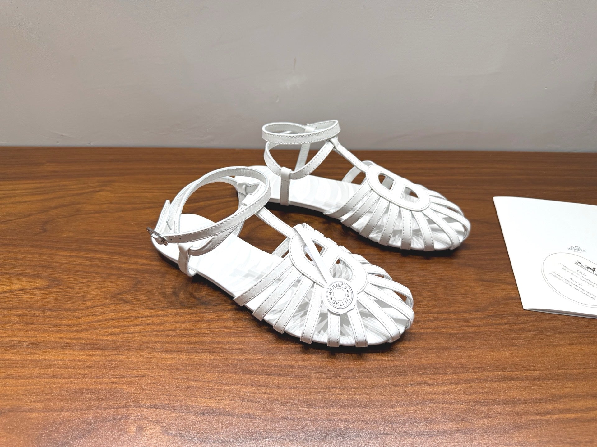 HM Nour Sandals White Leather 849482