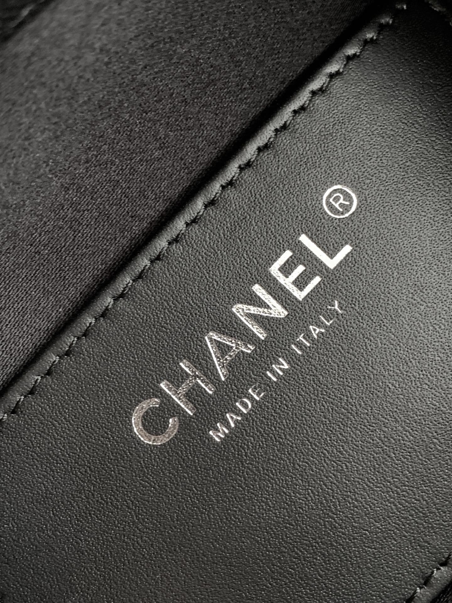 Chanel 25S Hobo Bag 22 in Black Caviar Leather