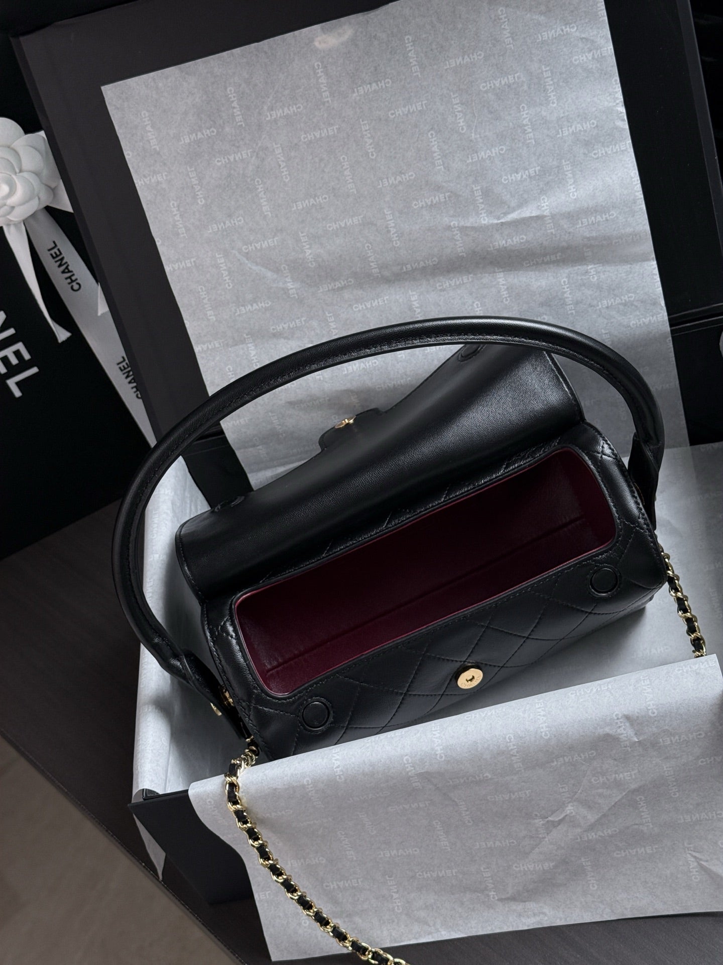 CC 26s Clutch With Chain Black Crocodile Calfskin