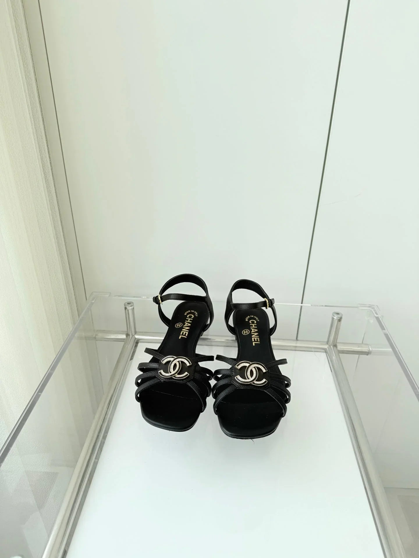 Chanel 2026 Slingback Flat Sandals Leather Sheepskin 823412