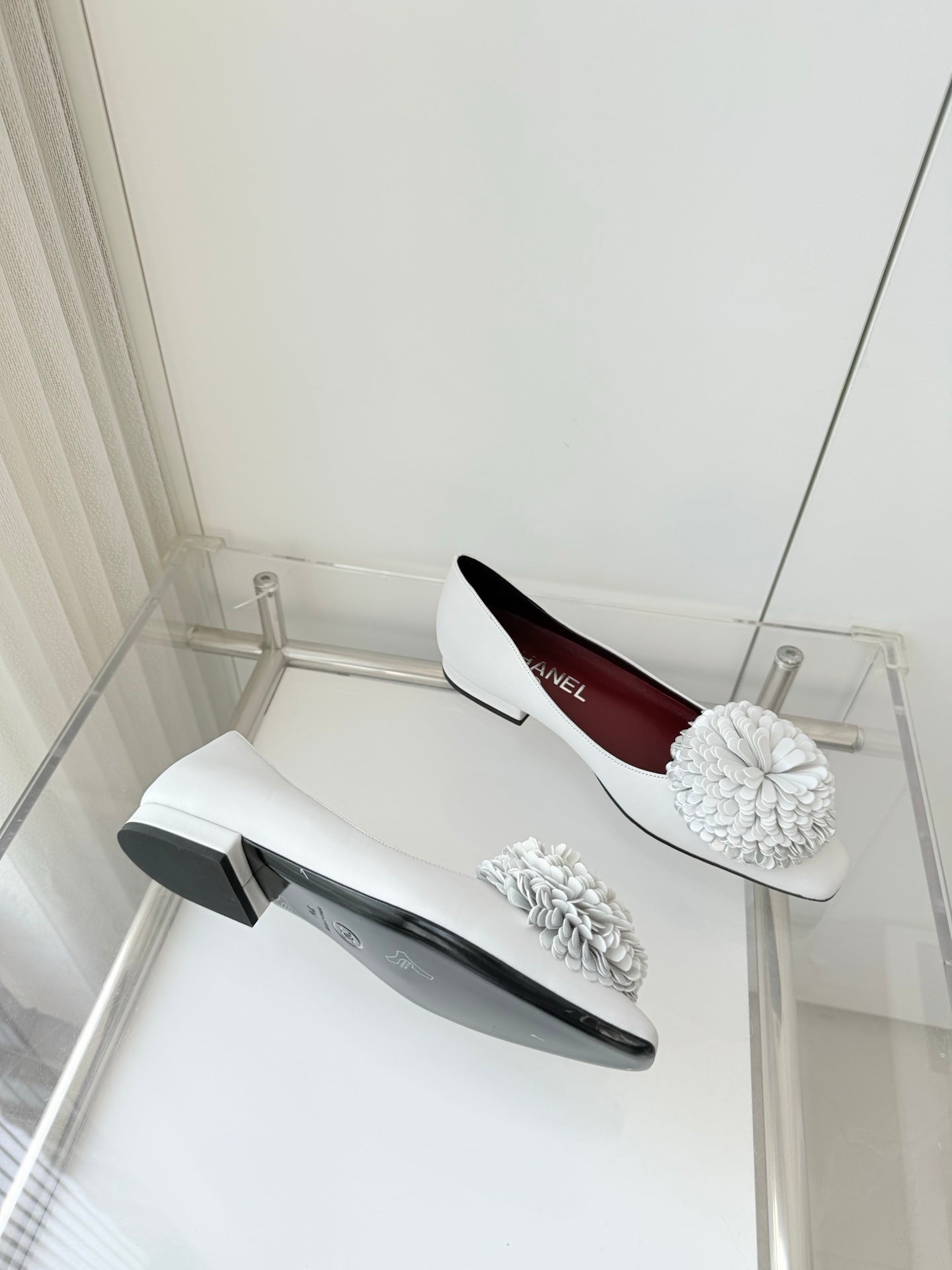 CC 26s Ballet Flat 1.5cm Camellia Flower White Sheepskin 597412