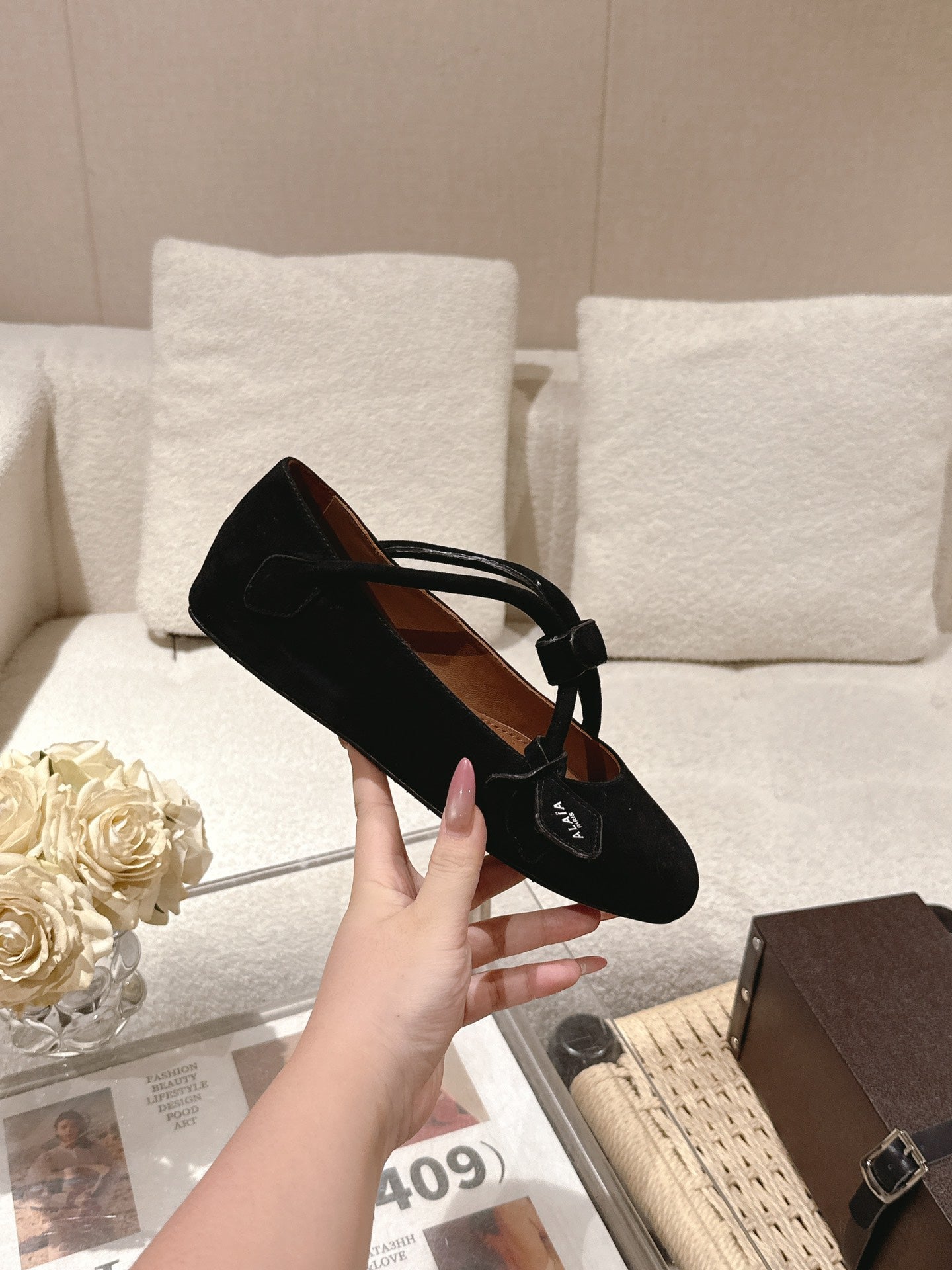 Alaia 25s Ballet Teckel In Black Suede