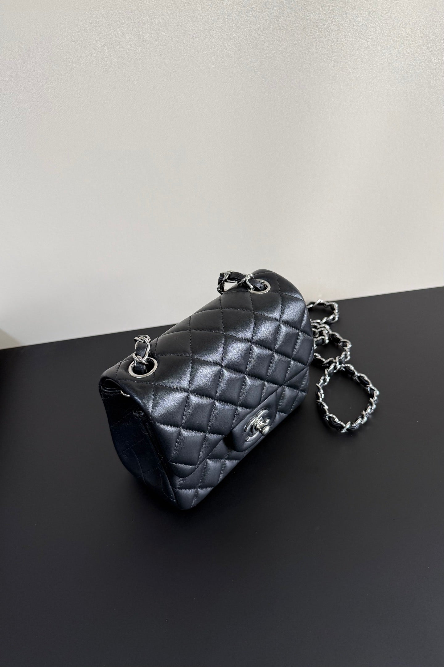 CC Flap Bag 17cm Black Sheepskin SHW 284824