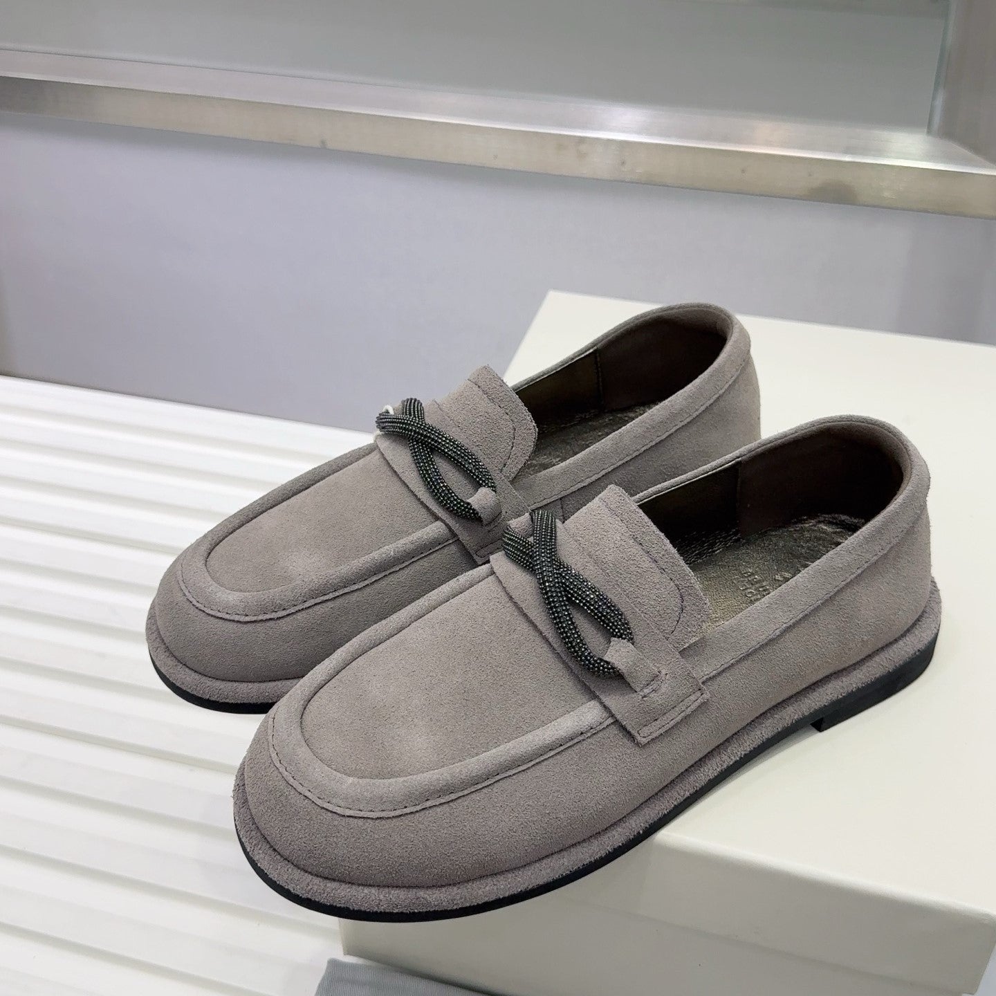 Brunello Women's Striped Shoes Grey Suede 578030