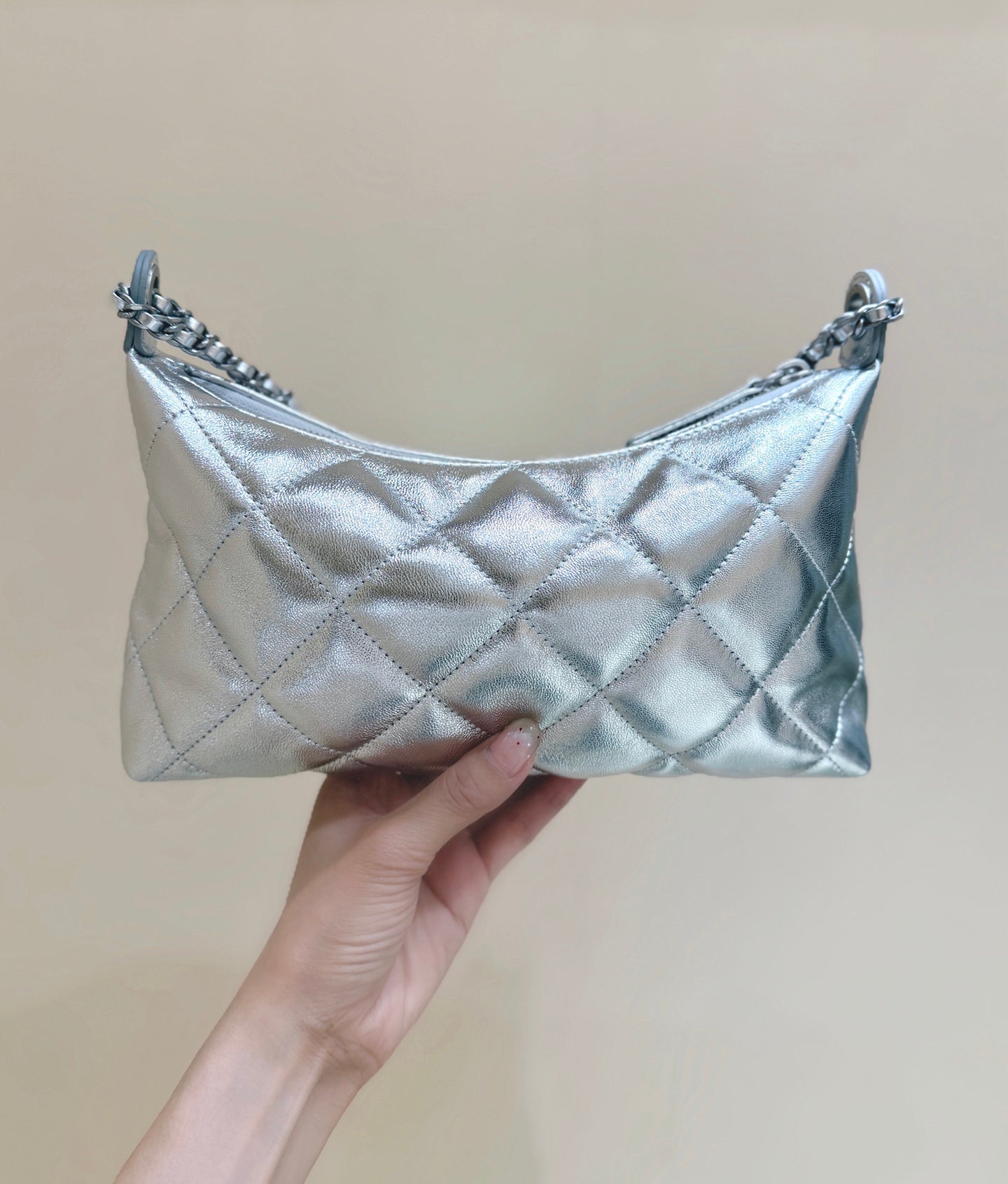 Chanel 2025 Hobo Dumpling Bag 26cm Genuine Calfskin Leather 339343