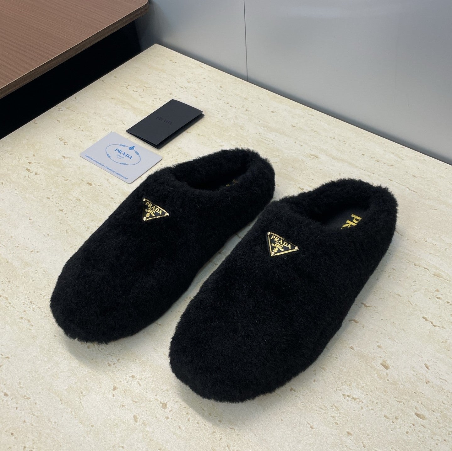 Prada 25s Slide Black Shearing 551884
