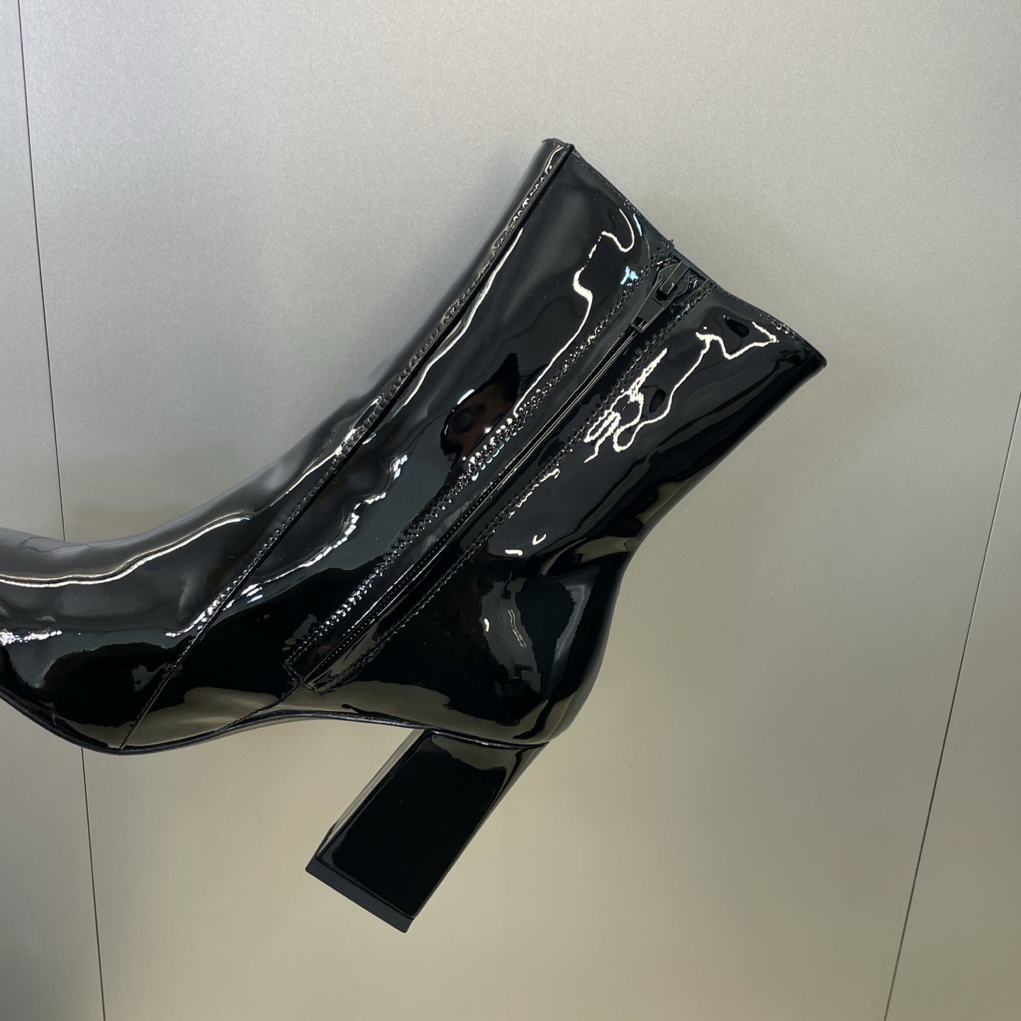 YSL Maxine Boots 75mm Black Patent Leather 551930