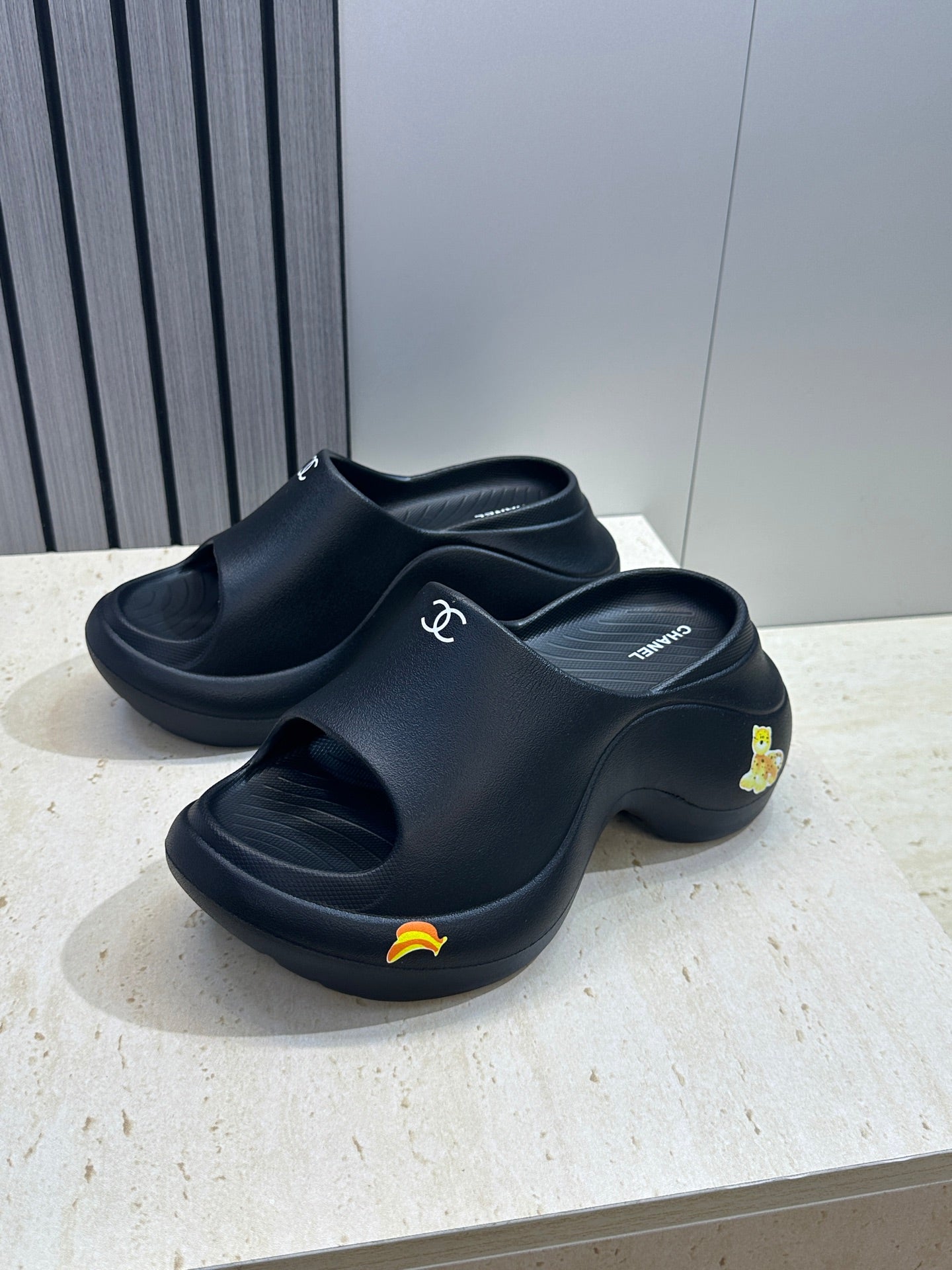 CC Platform Round Toe Open Toe Sandals Black Rubber 830394