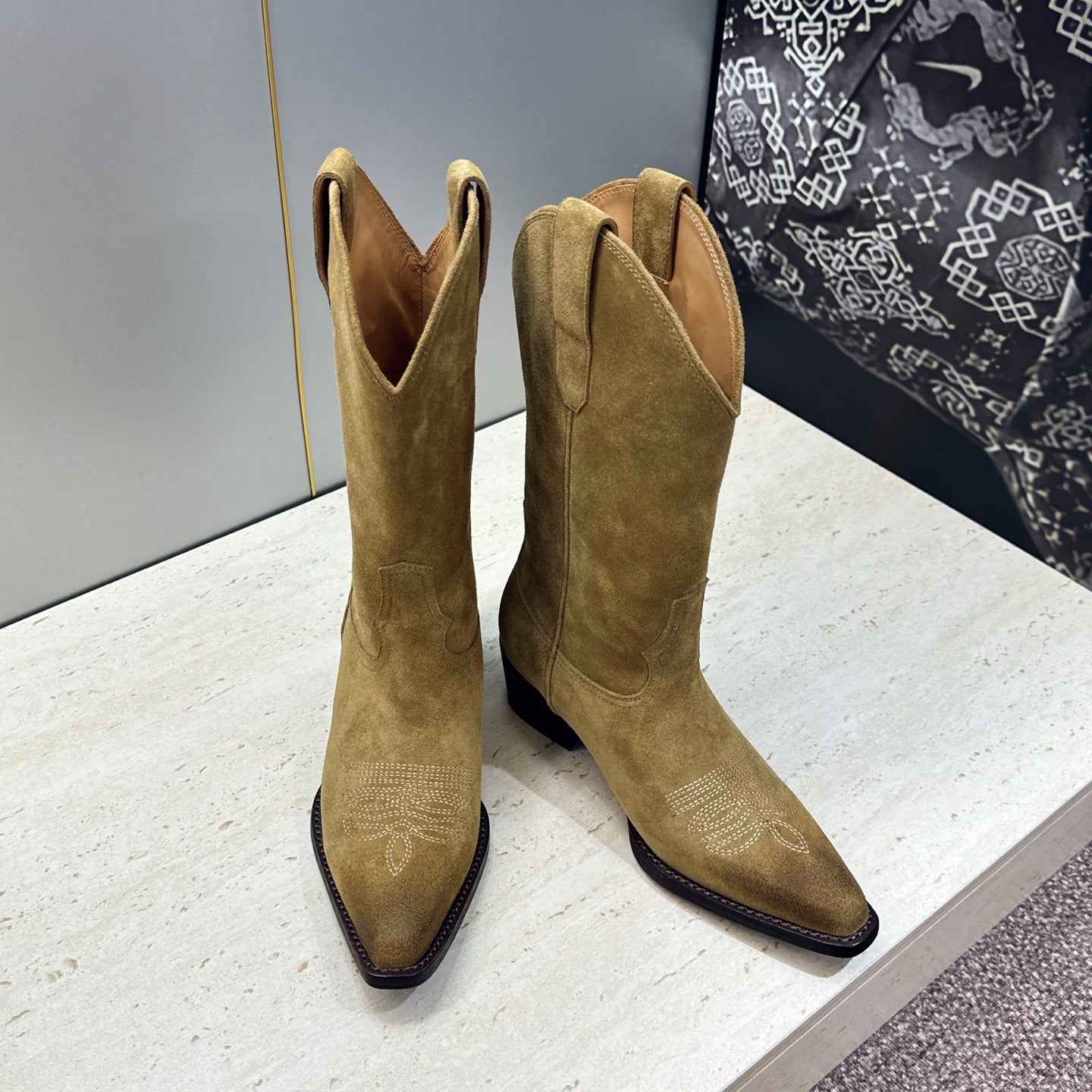 Celine 26s Mid-Calf Boots 4.5cm Khaki Suede 959452