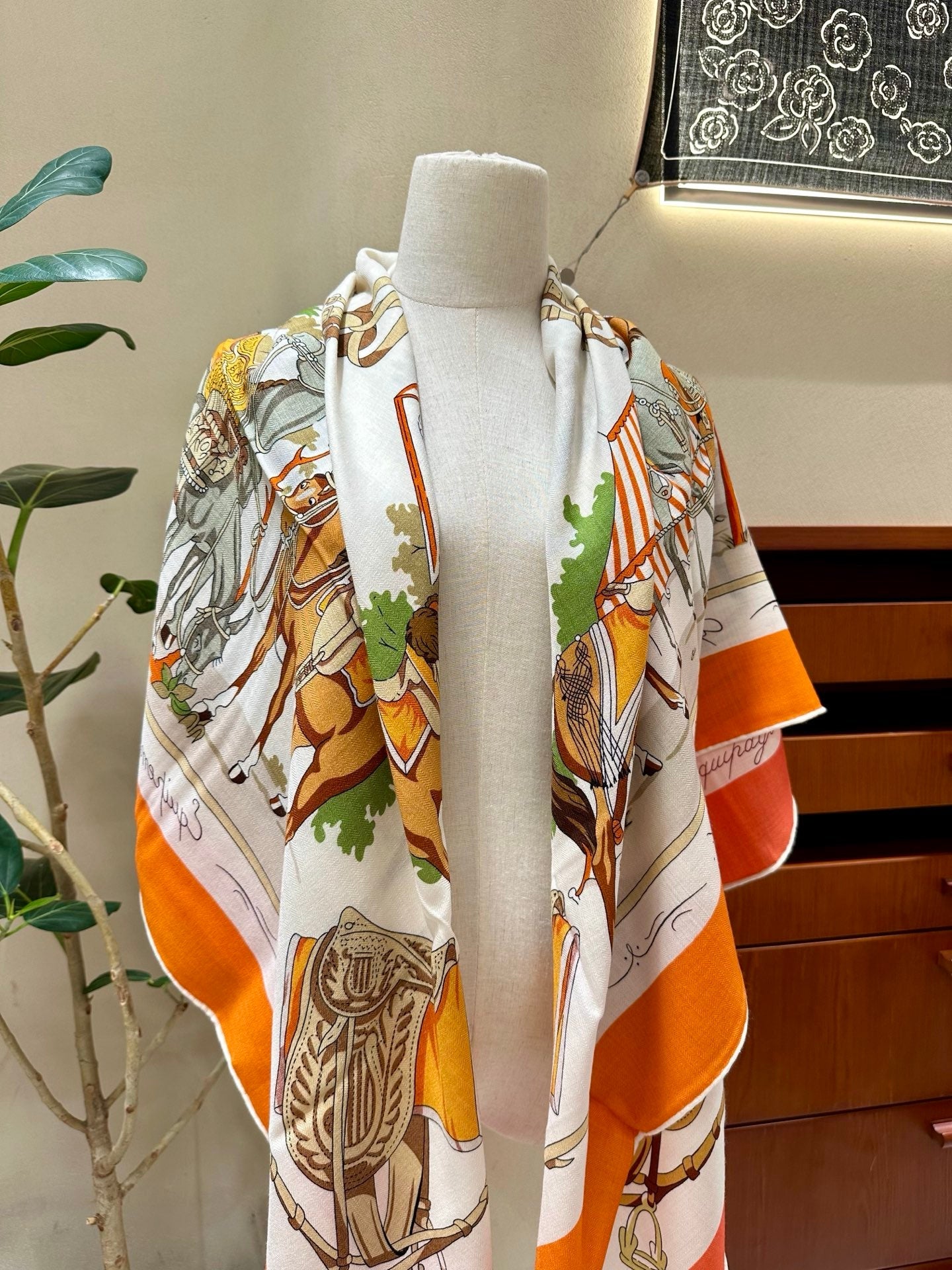 HM 26s Scarf 140 In Cashmere And Silk 216075