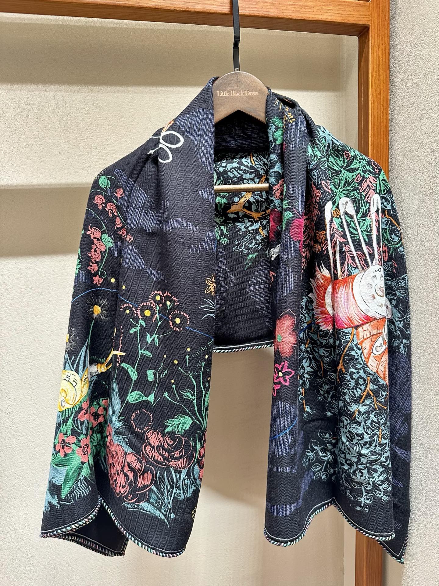 HM 26s Scarf 140 In Cashmere And Silk 216086