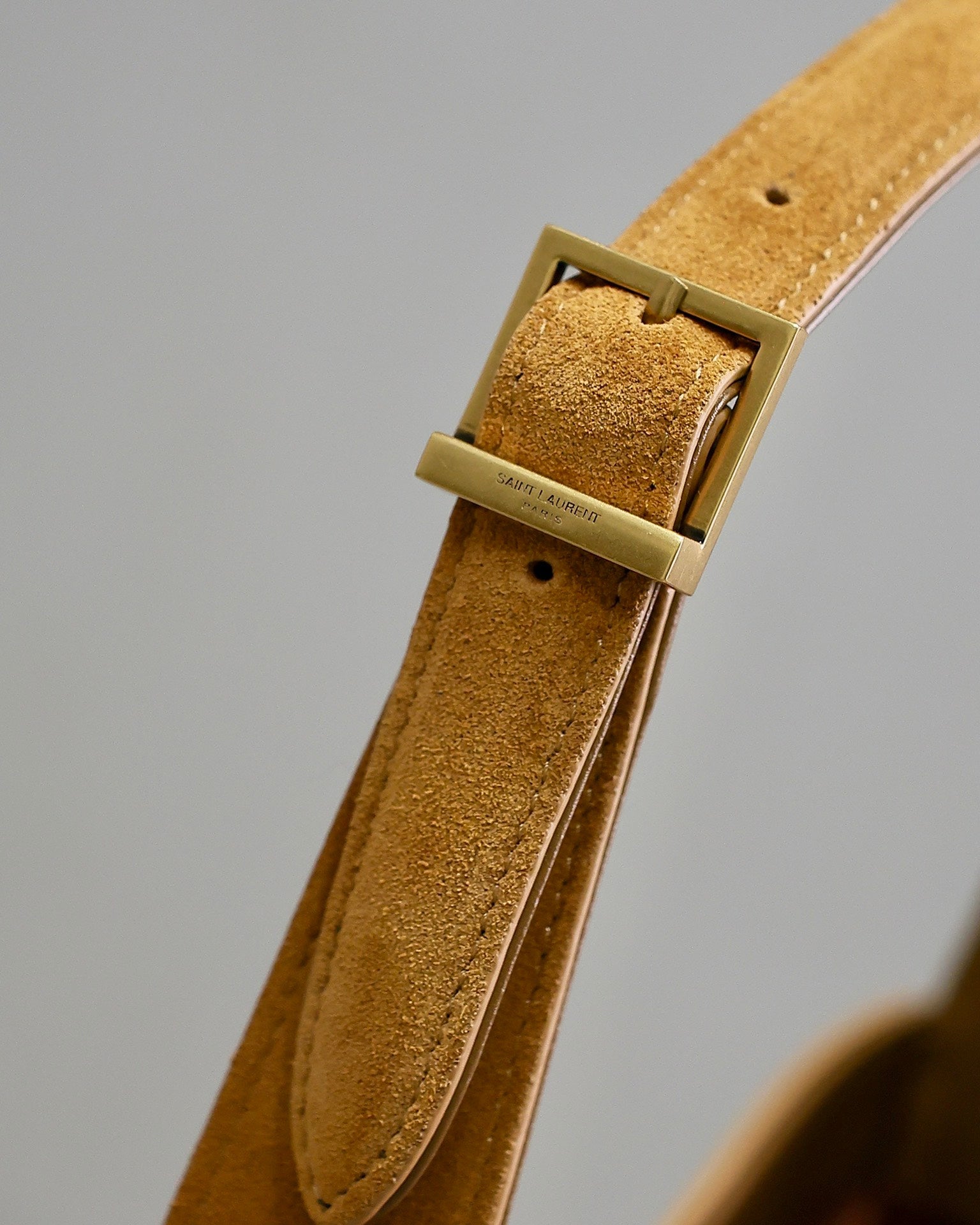LE 5 À 7 BAG 25 IN BRONZE BROWN SUEDE COPPER LOGO