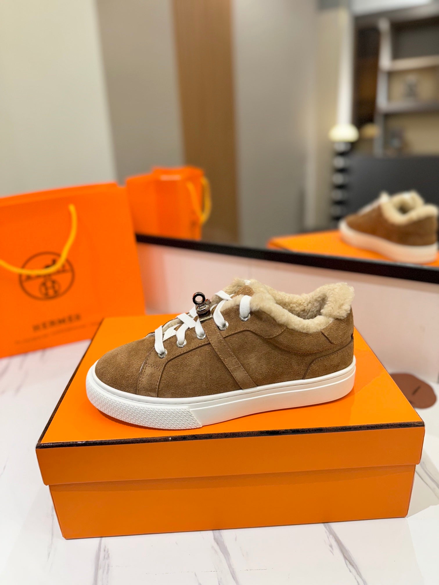 HM Day Sneaker Brown With Wool Lining Suede 983052