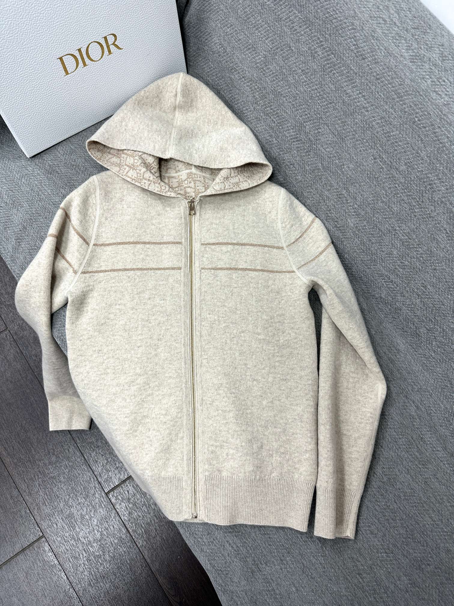 CD Reversible Zipped Cardigan with Hood Grey Cashmere 336827