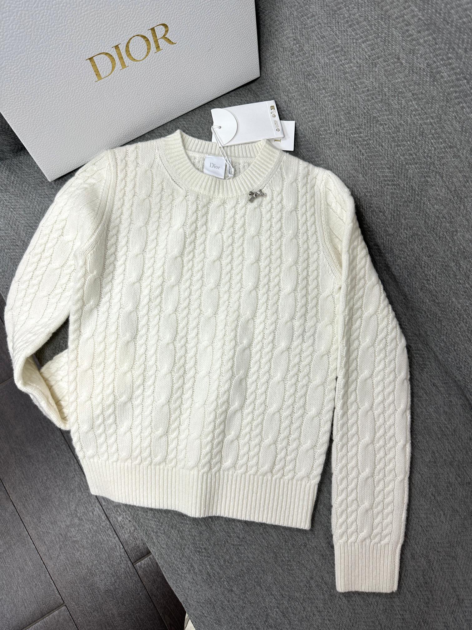 CD Sweater Beige Cashmere Twisted Knit 345309