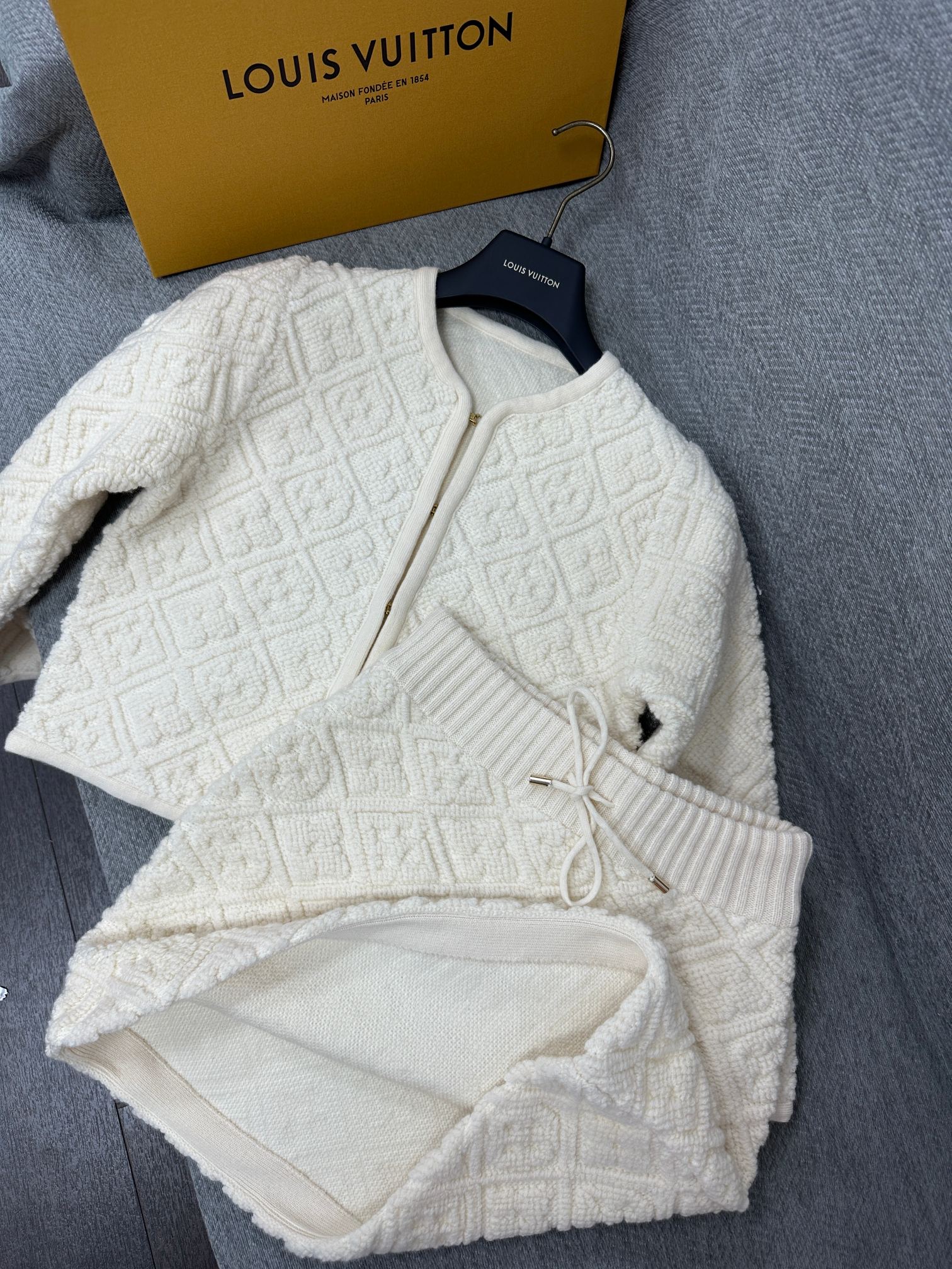 LV Terry Cloth Cardigan & Skirt Wool 345323