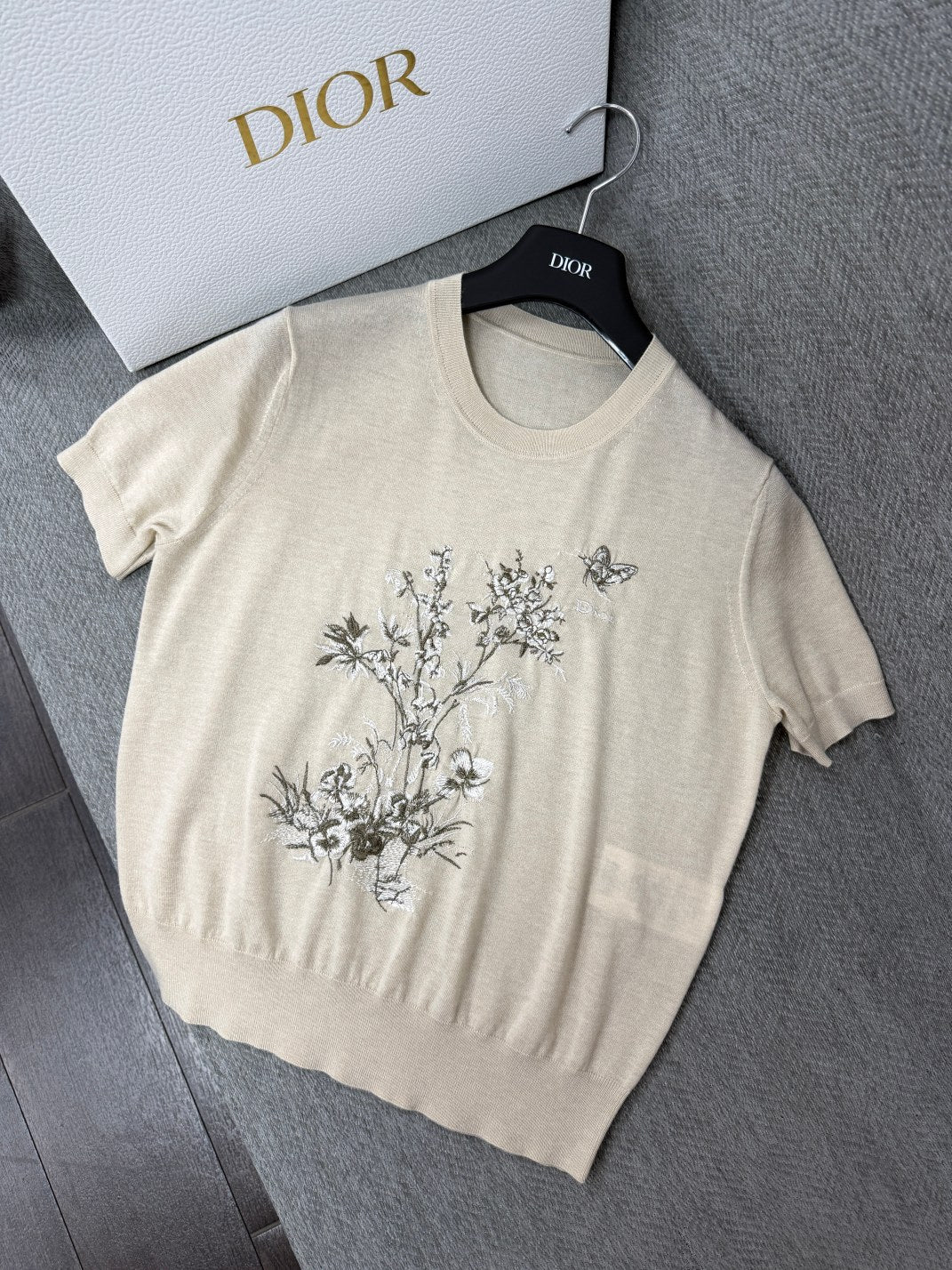 CD 26s Embroidered Short-Sleeved Shirt Khaki Cashmere 414827