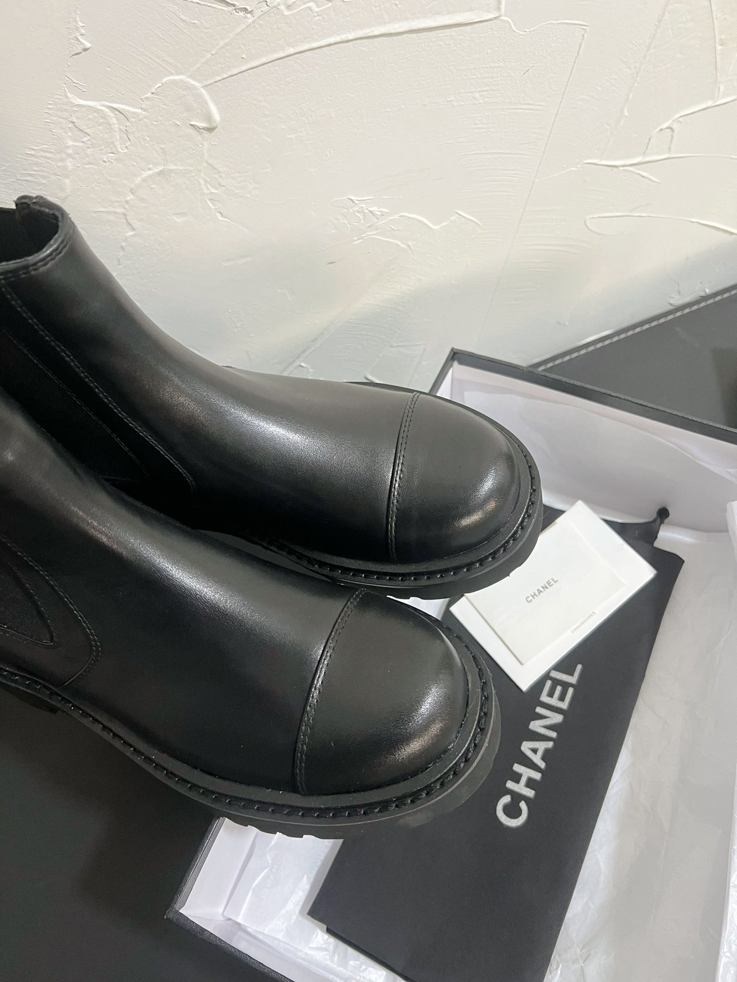 CC Chelsea Ankle Boots In Black Cowhide 949682