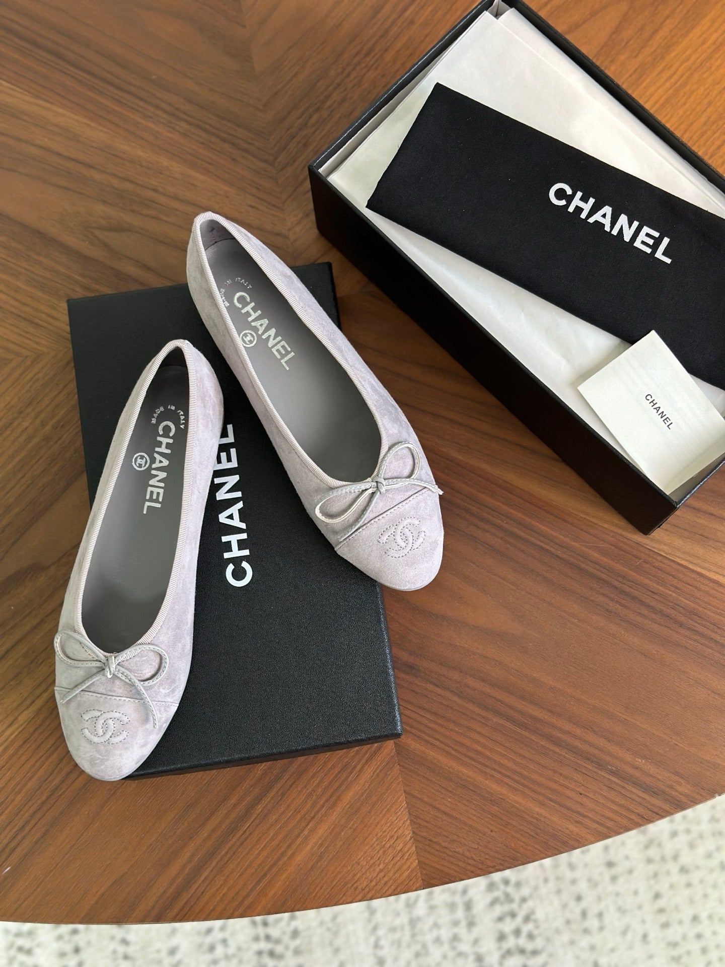 CC 26s Ballet Flat Light Grey Suede 938179