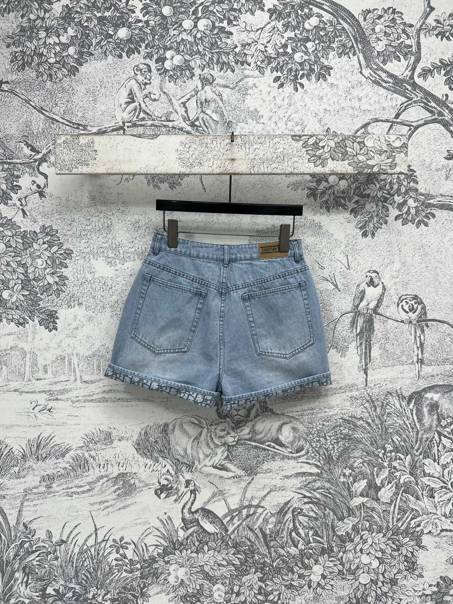 CD 25 Rolled Denim Short Light Blue Cotton