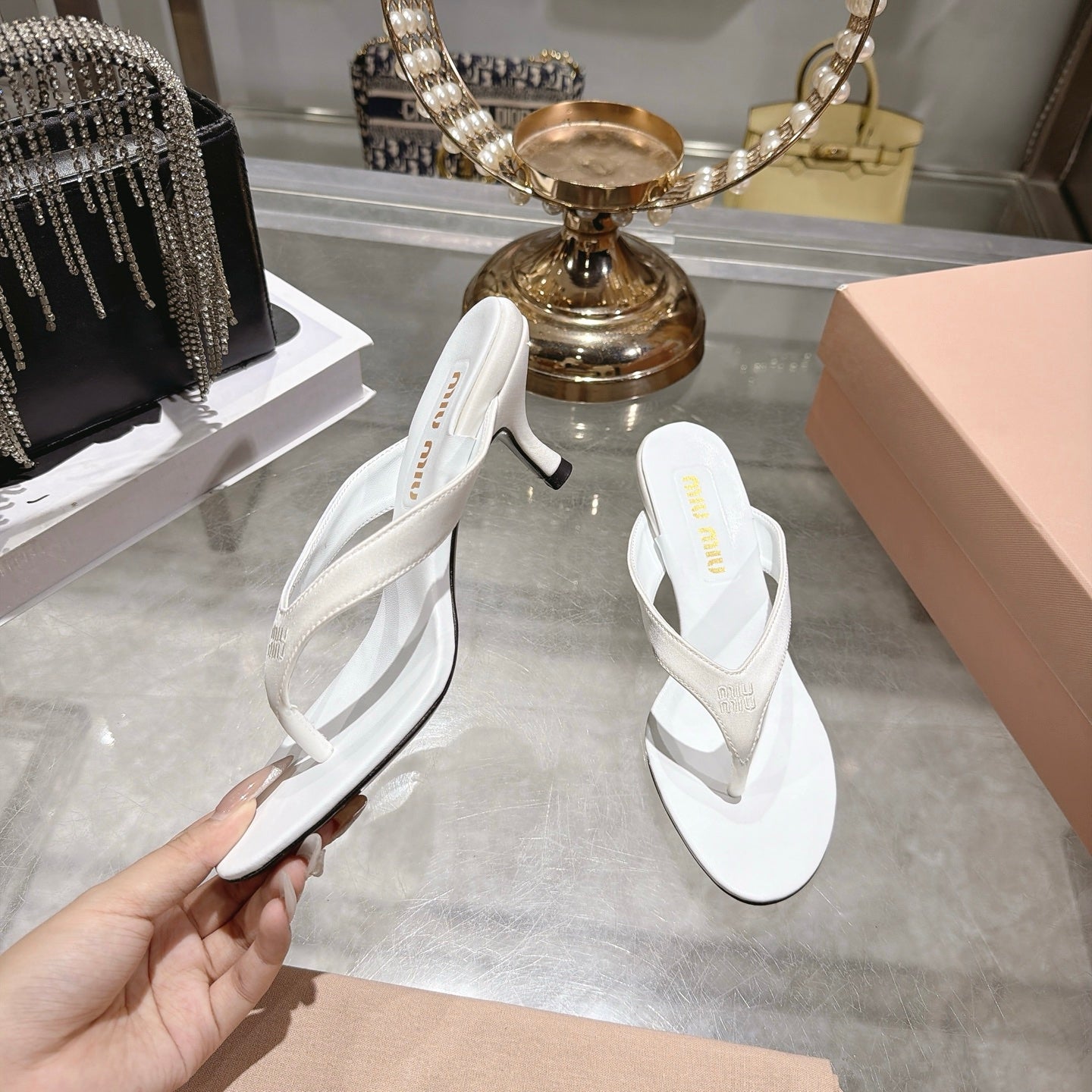 Miu 26s Thong Sandal 6.5cm White Satin Leather 951524