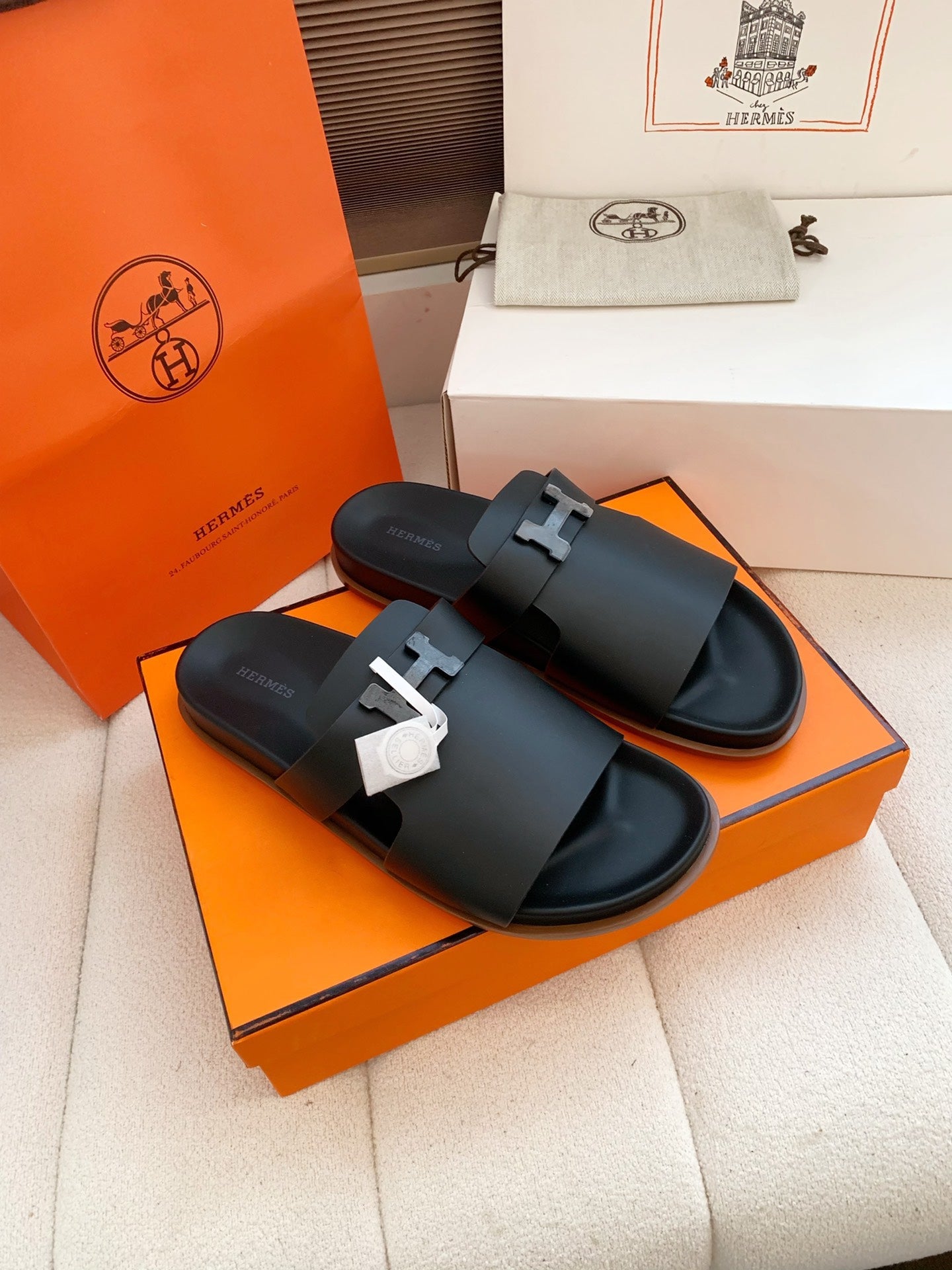 HM Men Jaures Sandal Black Sheepskin 614861