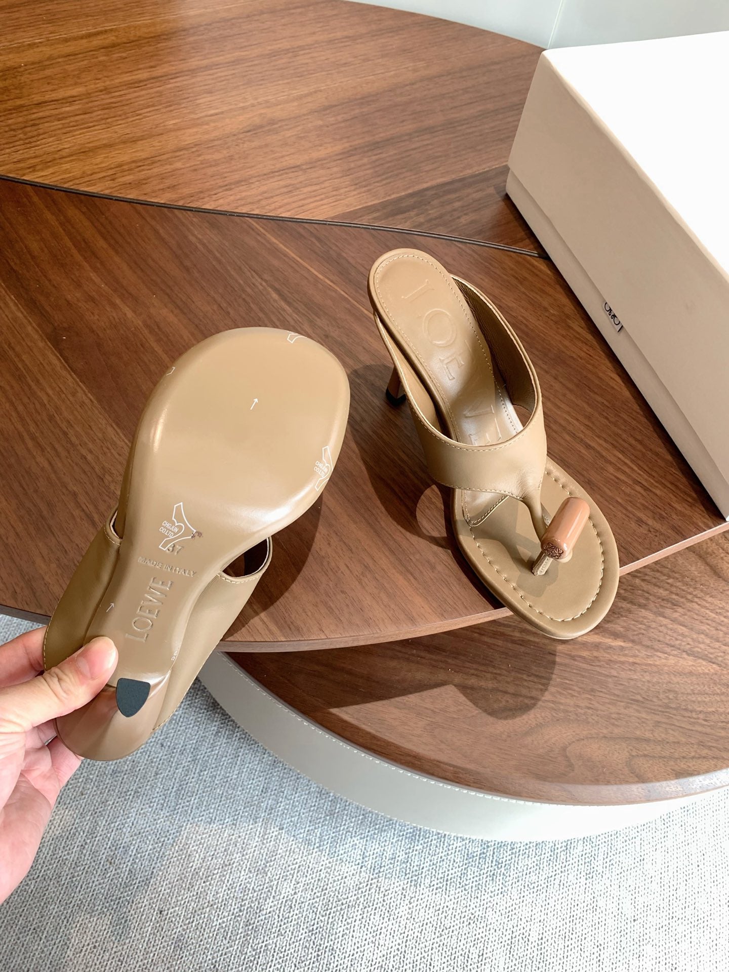Loewe Toggle Sandals 9cm Beige Leather 878022