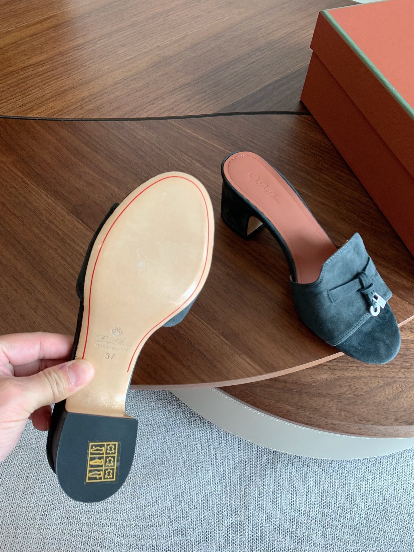 LP 26s Summer Mule Heels 60mm In Dark Grey Suede Gold Hardware