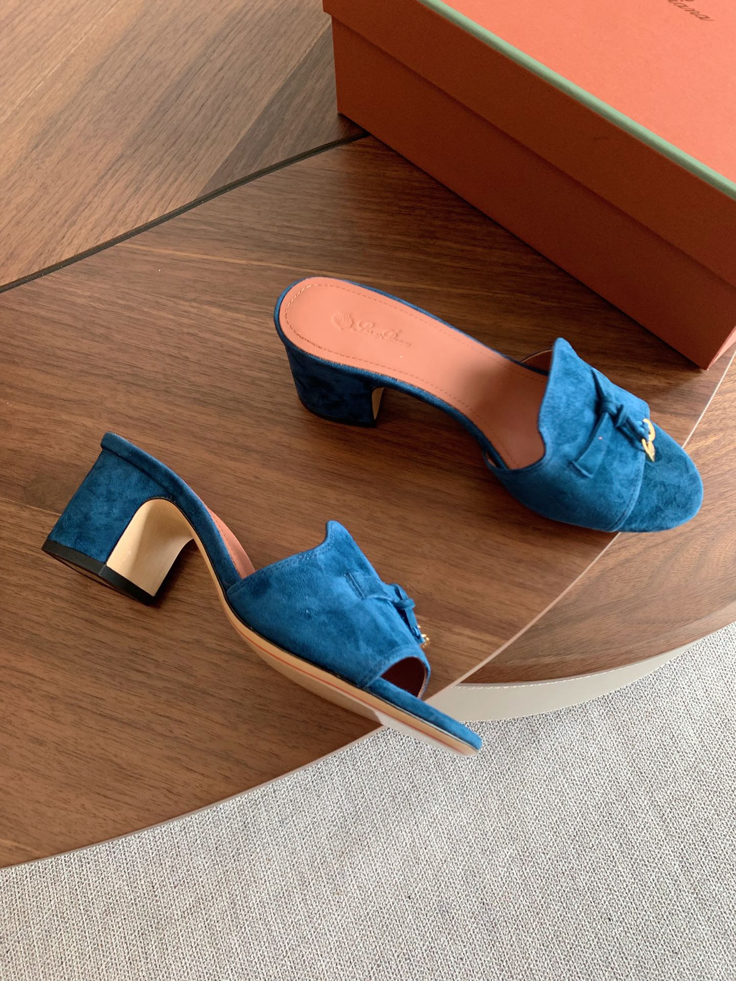 LP 26s Summer Mule Heels 60mm In Dark Blue Suede