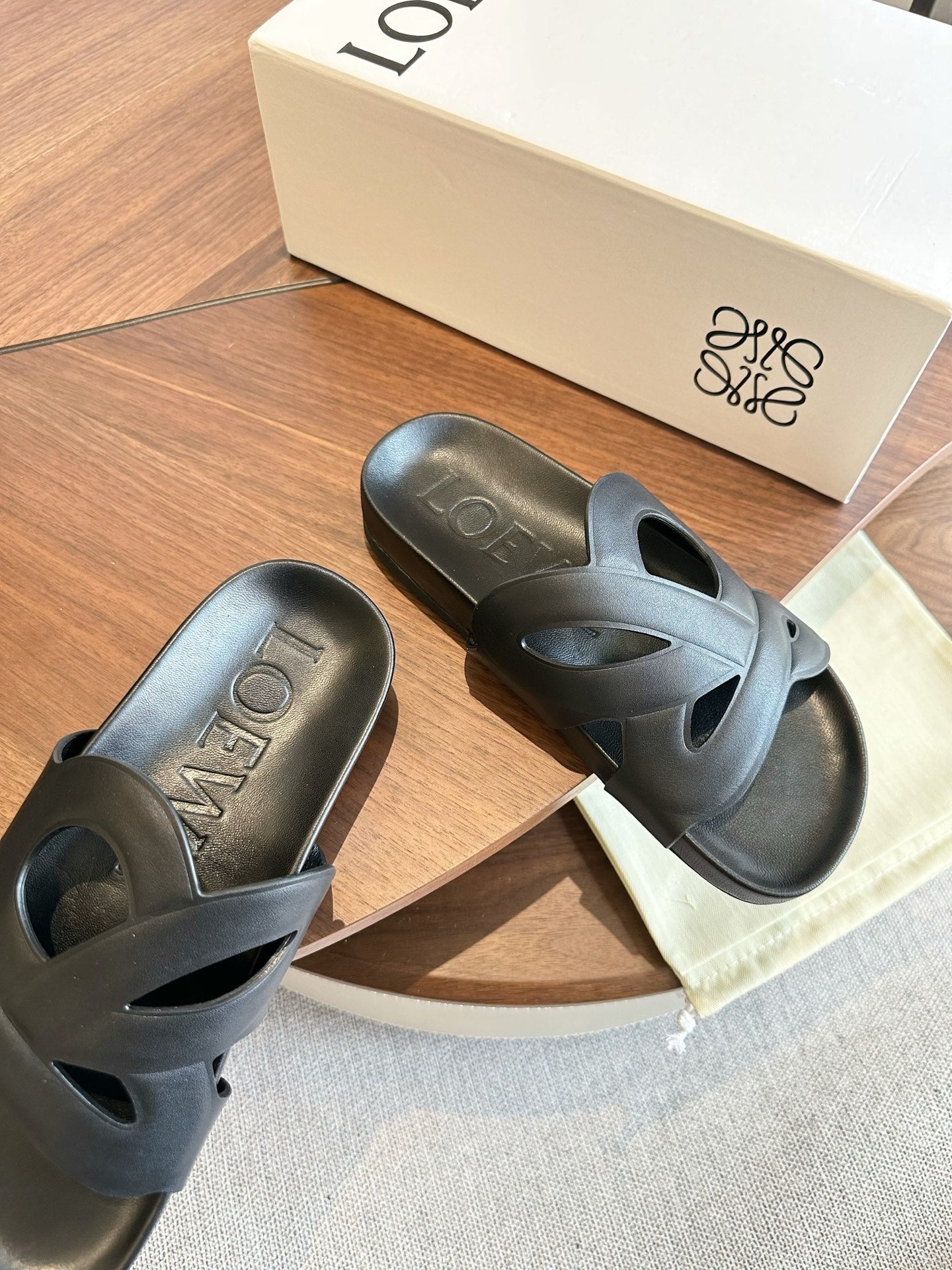 Loewe Ease Slide Black Leather 878032