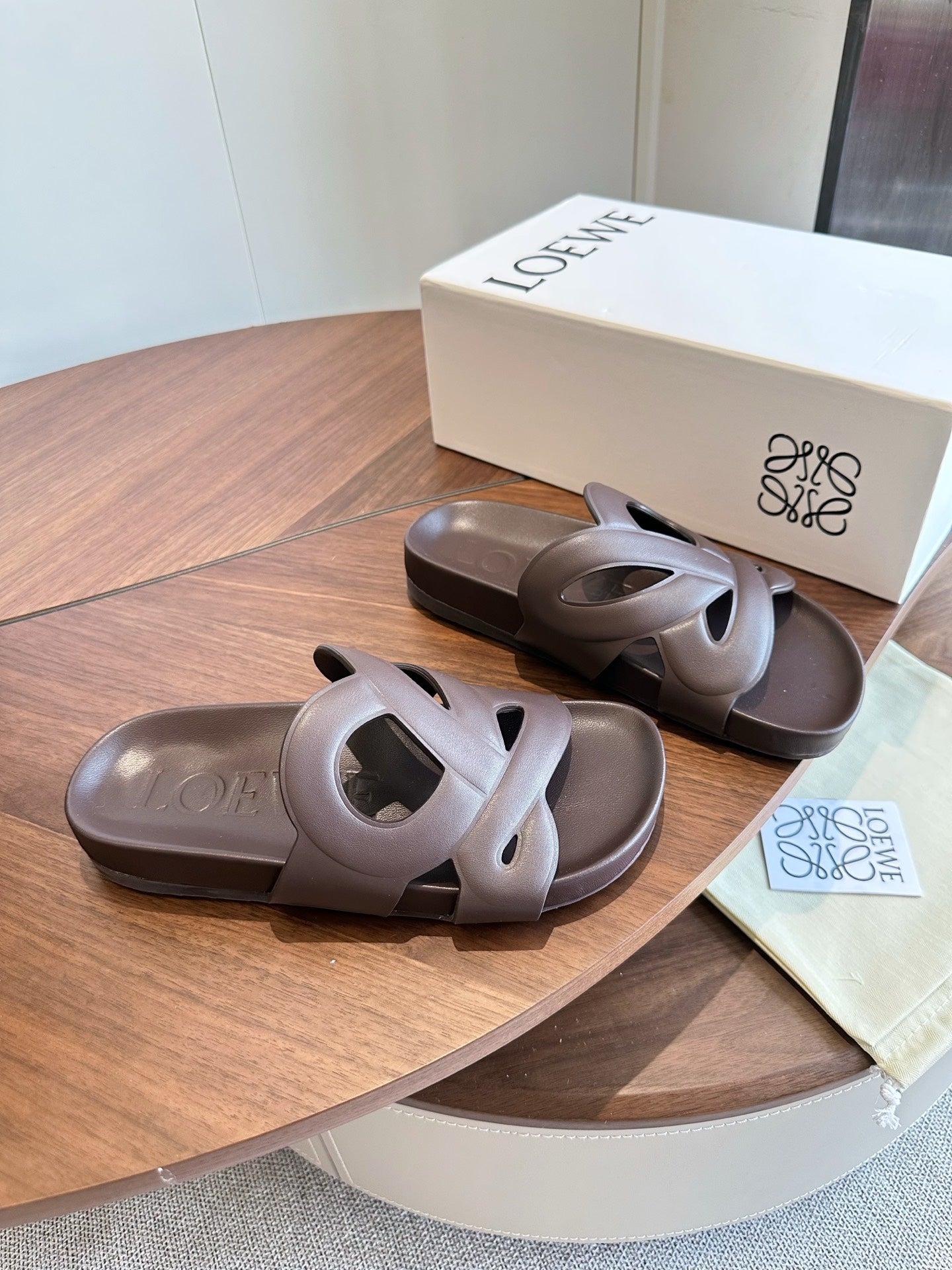 Loewe Ease Slide Coffee Leather 878033