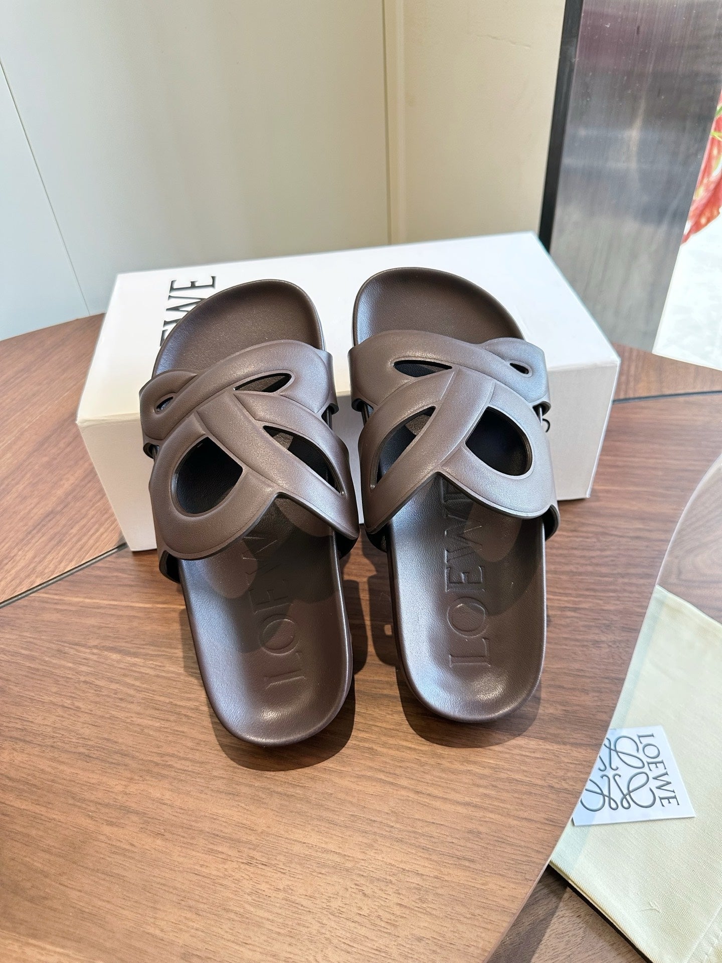 Loewe Ease Slide Coffee Leather 878033