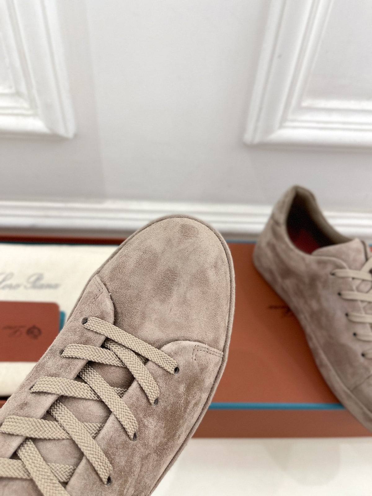 LP Nuage Sneaker In Light Grey Brown Suede 988293