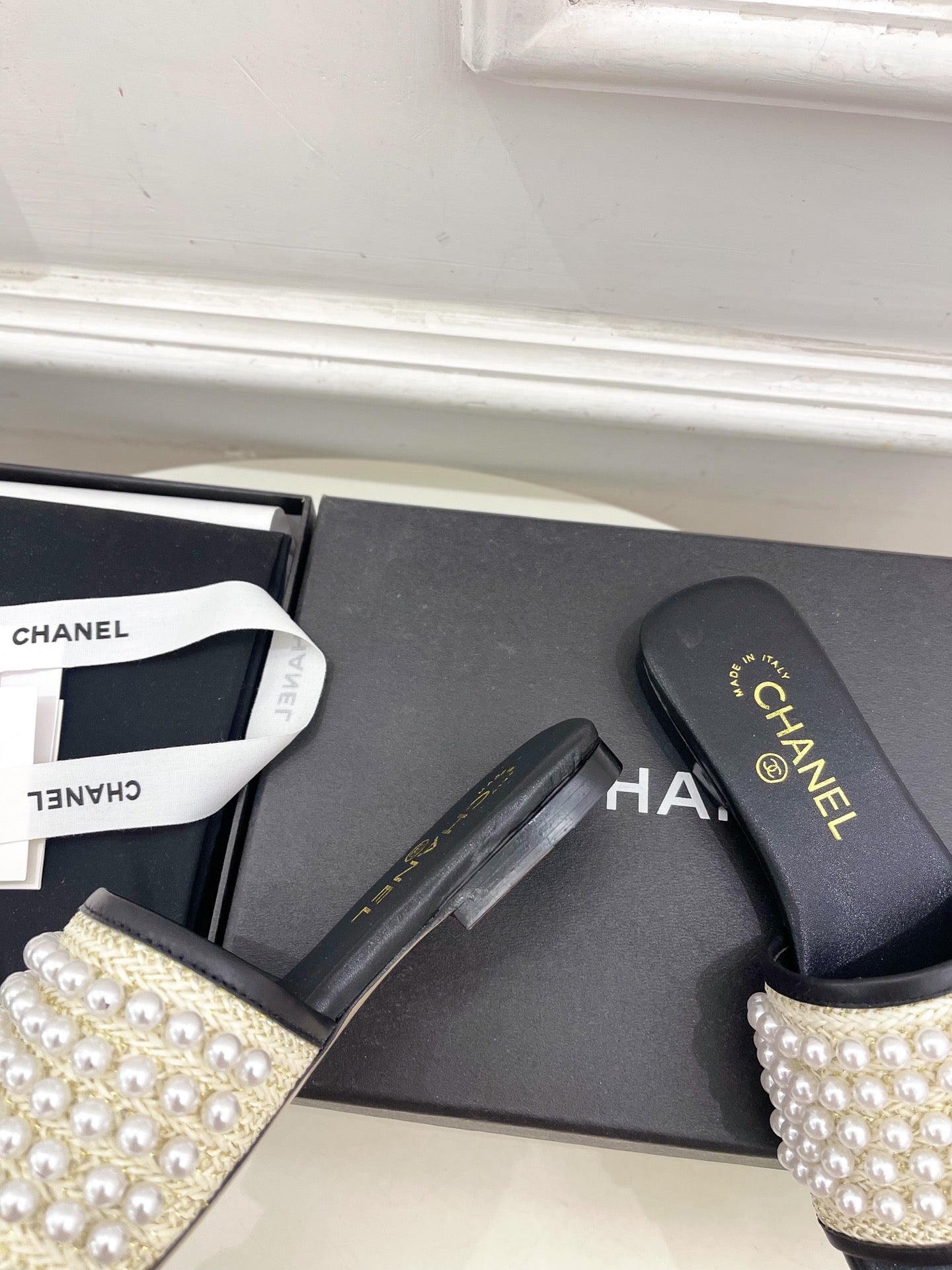 Chanel Flat Sandal In White Mix Black Calfskin