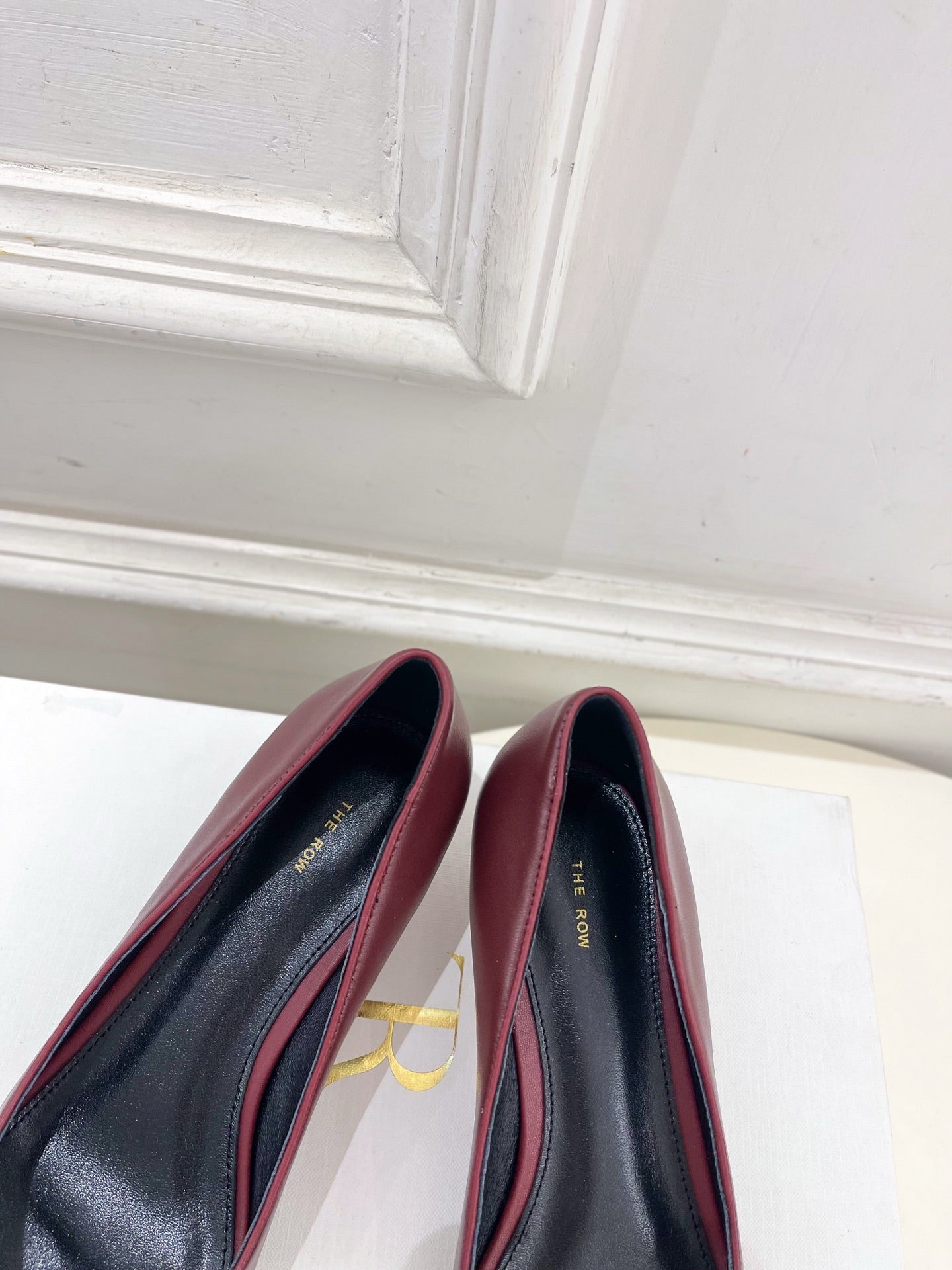 The Row 25ss TR Kitten heel Pointed Toe Shoes 35mm Burgundy Sheepskin 425559