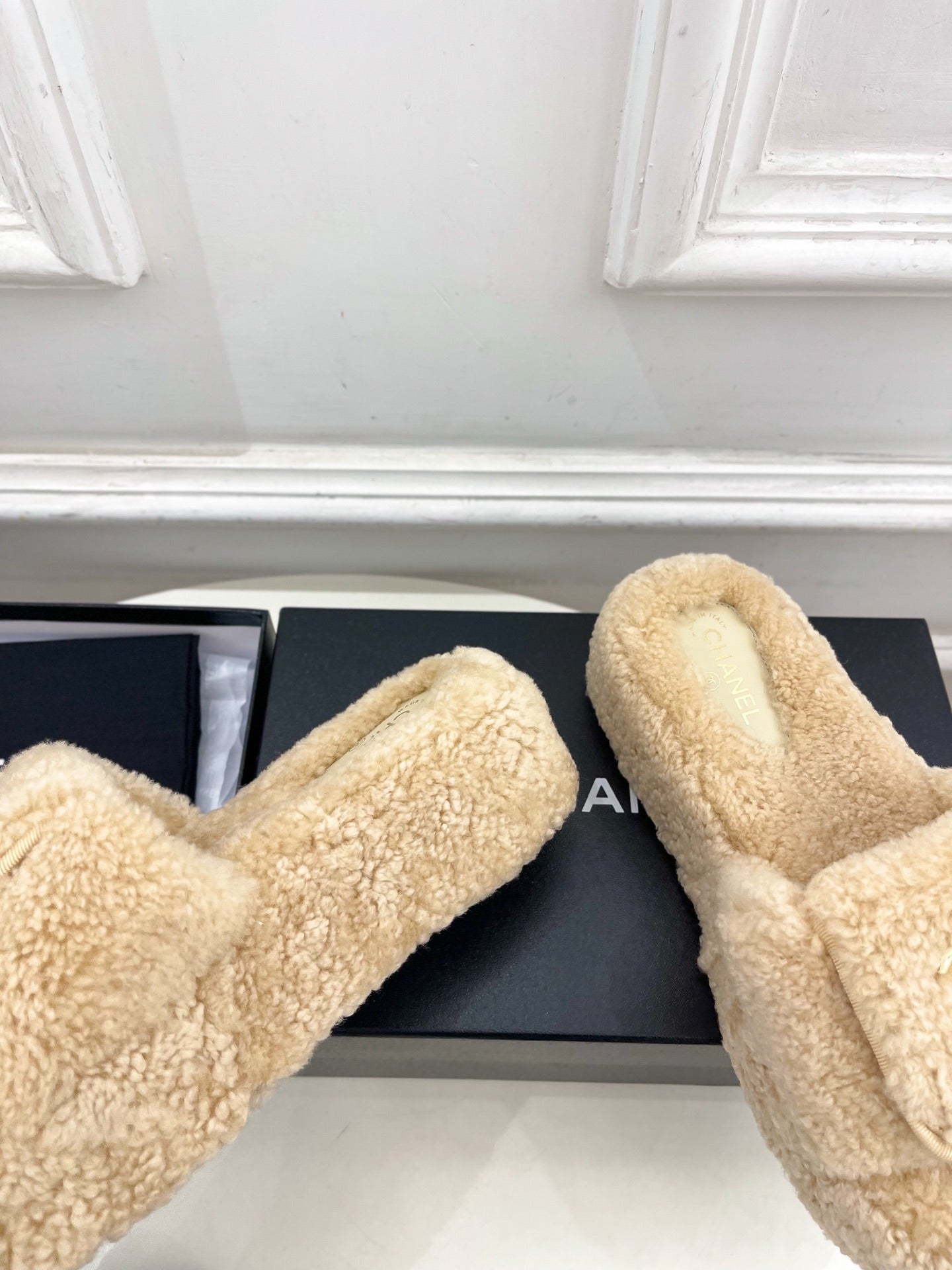 CC 25s Logo Slippers 50mm Beige Wool GHW 435264