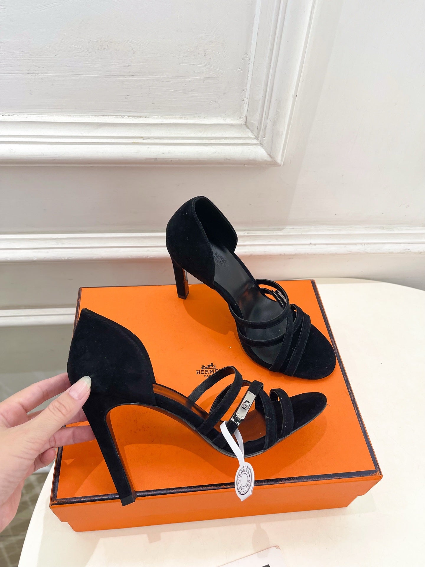 HM Lipstick 105 Sandals Black Suede 536142